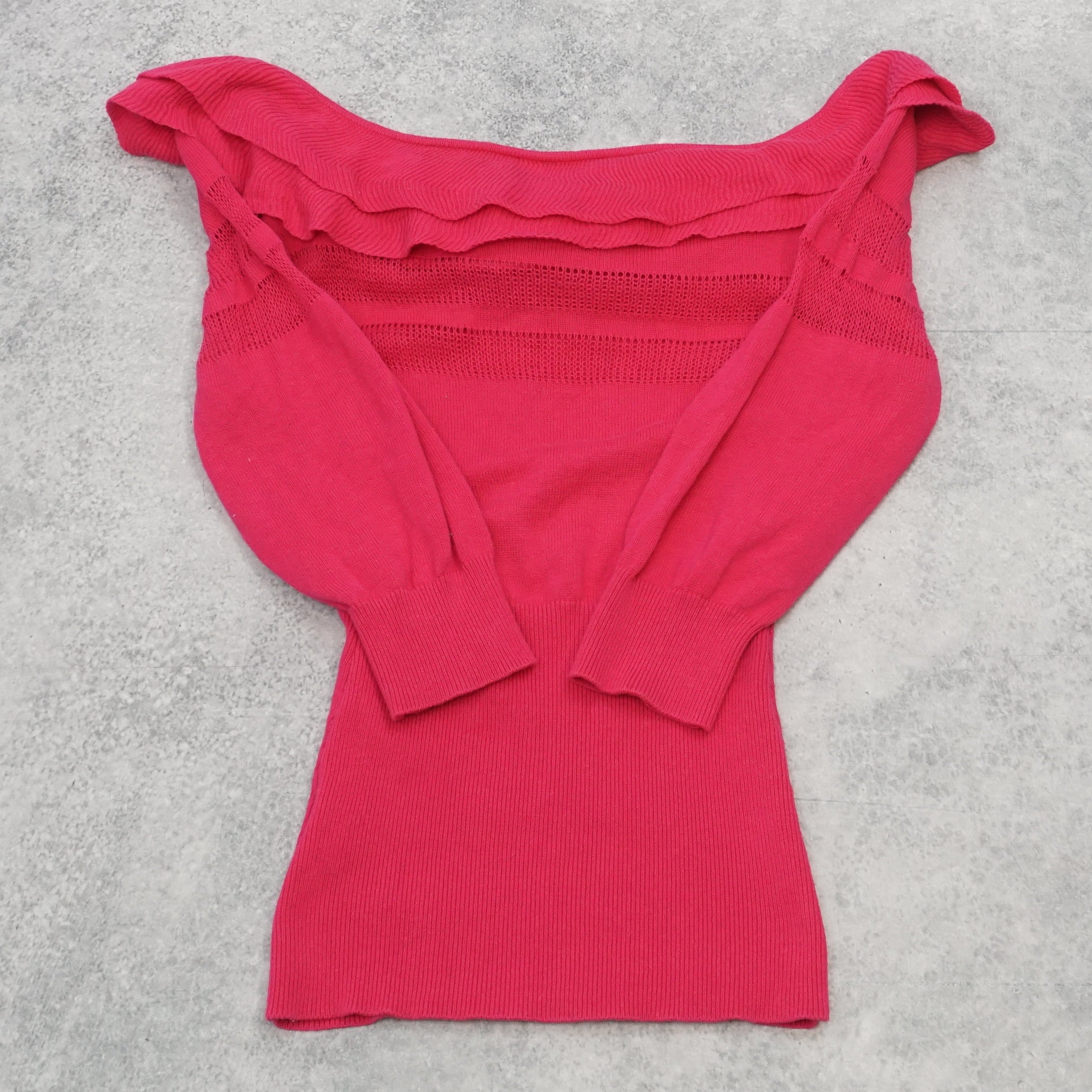 2000s Events Ruffle Neckline Knit Top