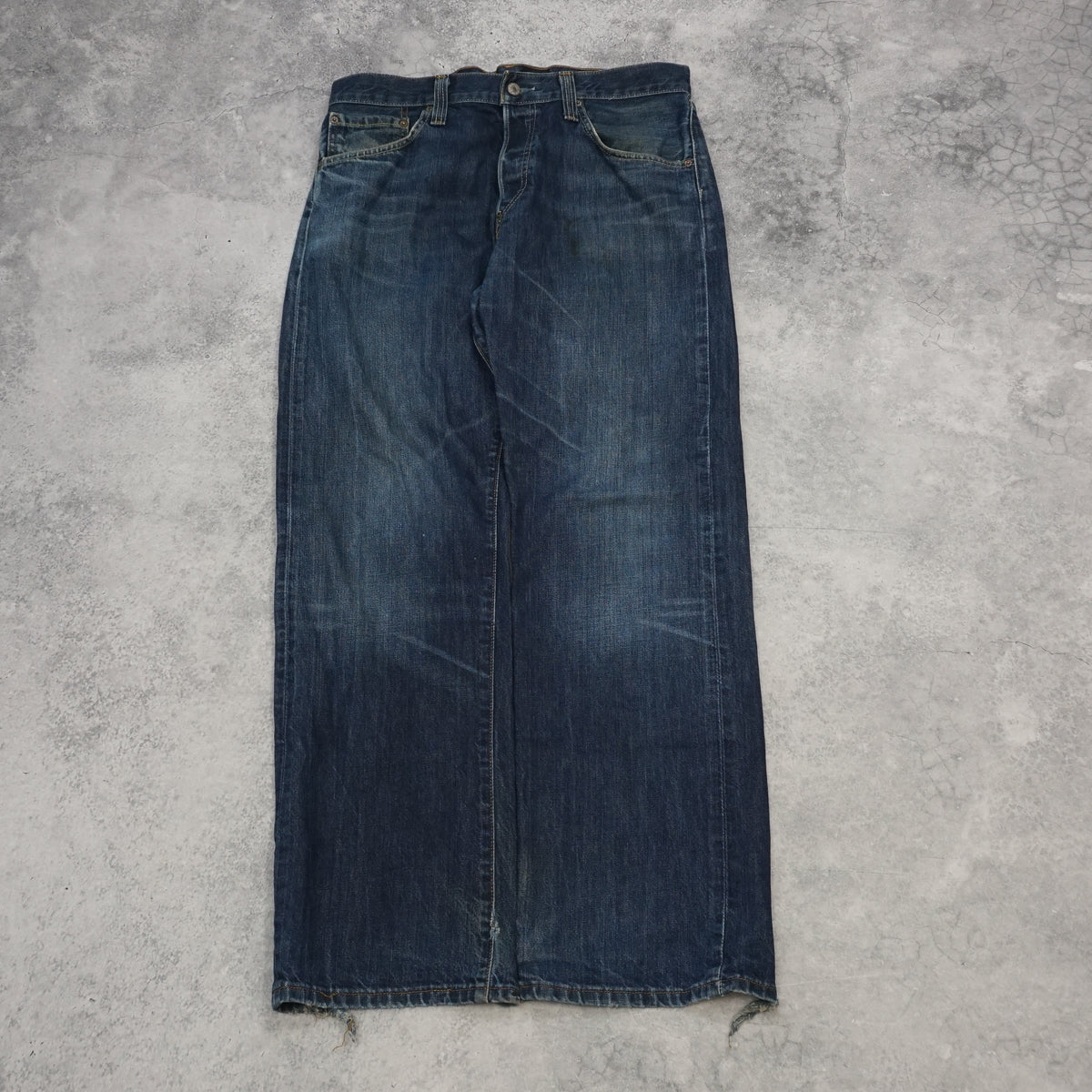 2000s Levi's Bootcut dark wash Jeans