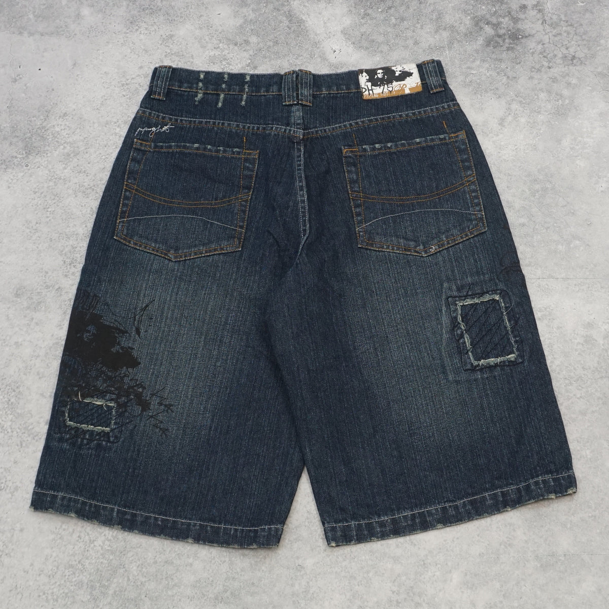 2000s Target Baggy Graphic Jorts