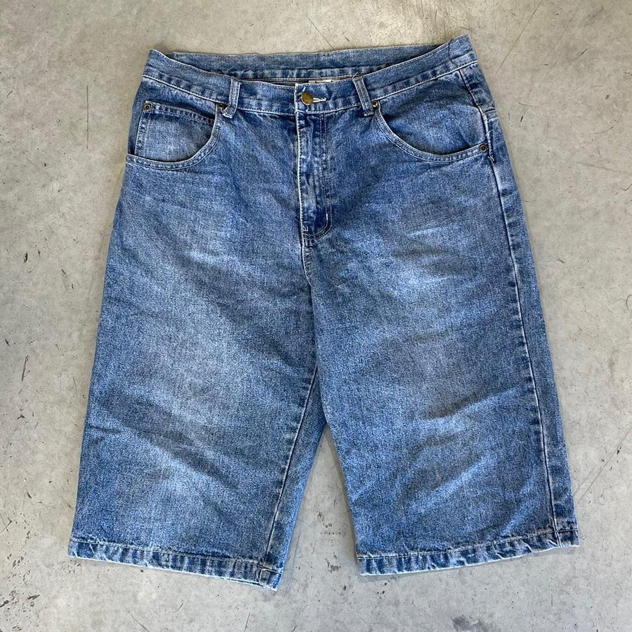 2000s Beez Wear Graphic Jorts