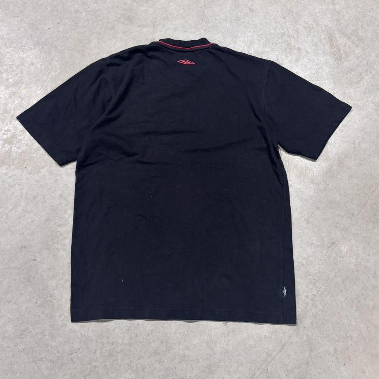 2000s Umbro V Neck T-Shirt