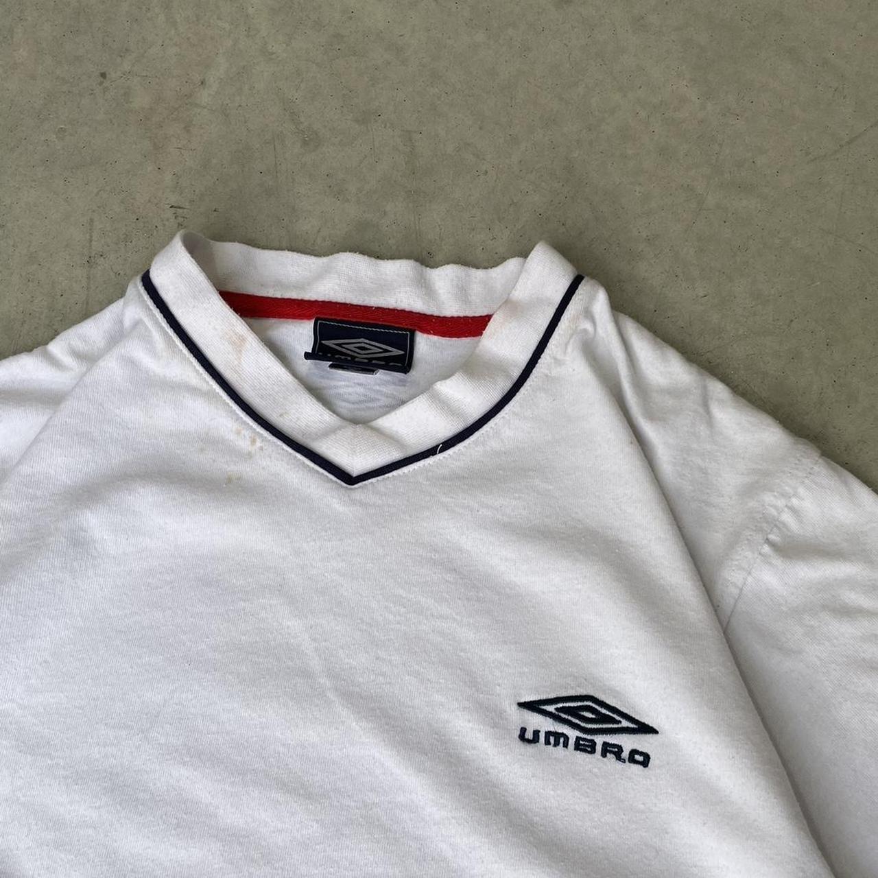 2000s Umbro V Neck T-Shirt