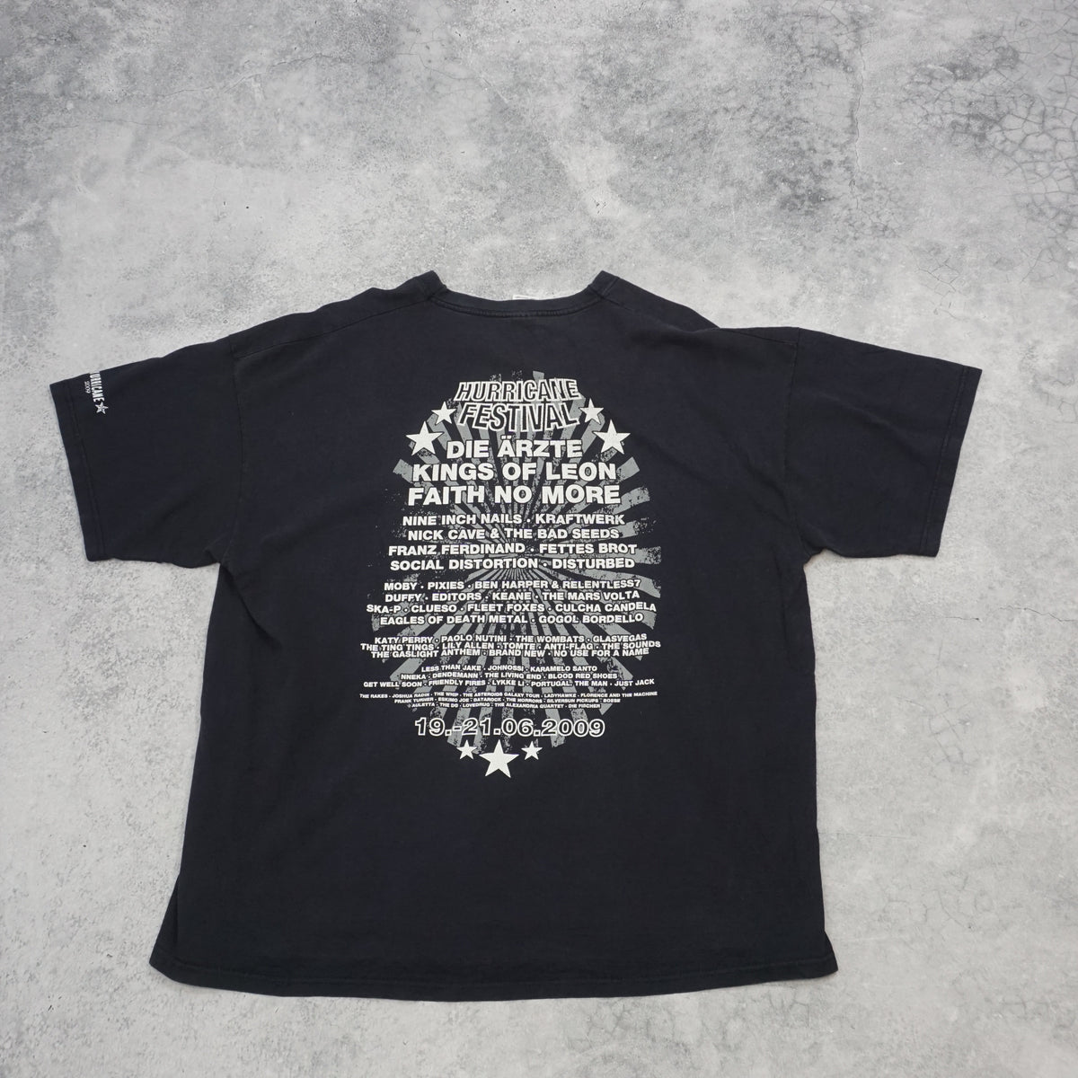 2000s Fruit Of The Loom Hurricane Festival 2009 Graphic T-Shirt