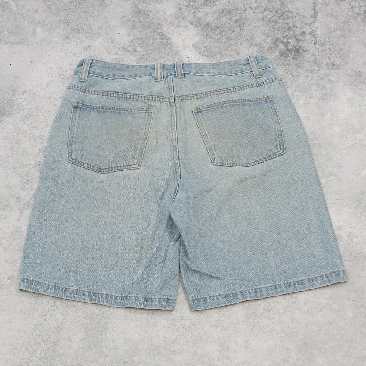 2000s X Large Light Wash Jorts