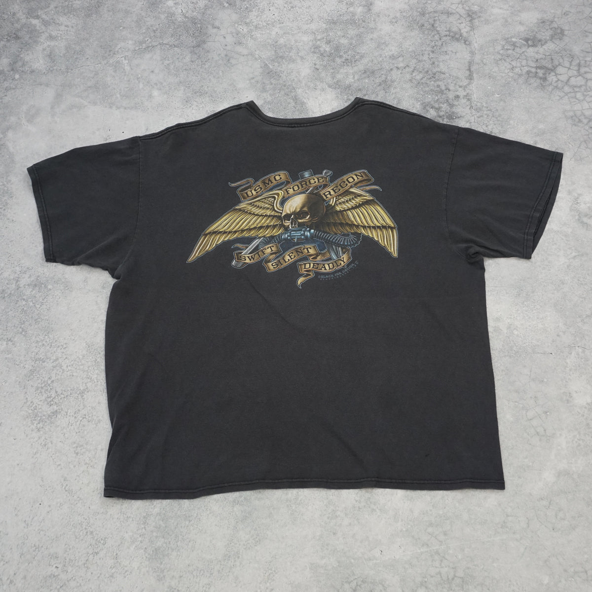 2000s Black Ink Design Graphic T-Shirt