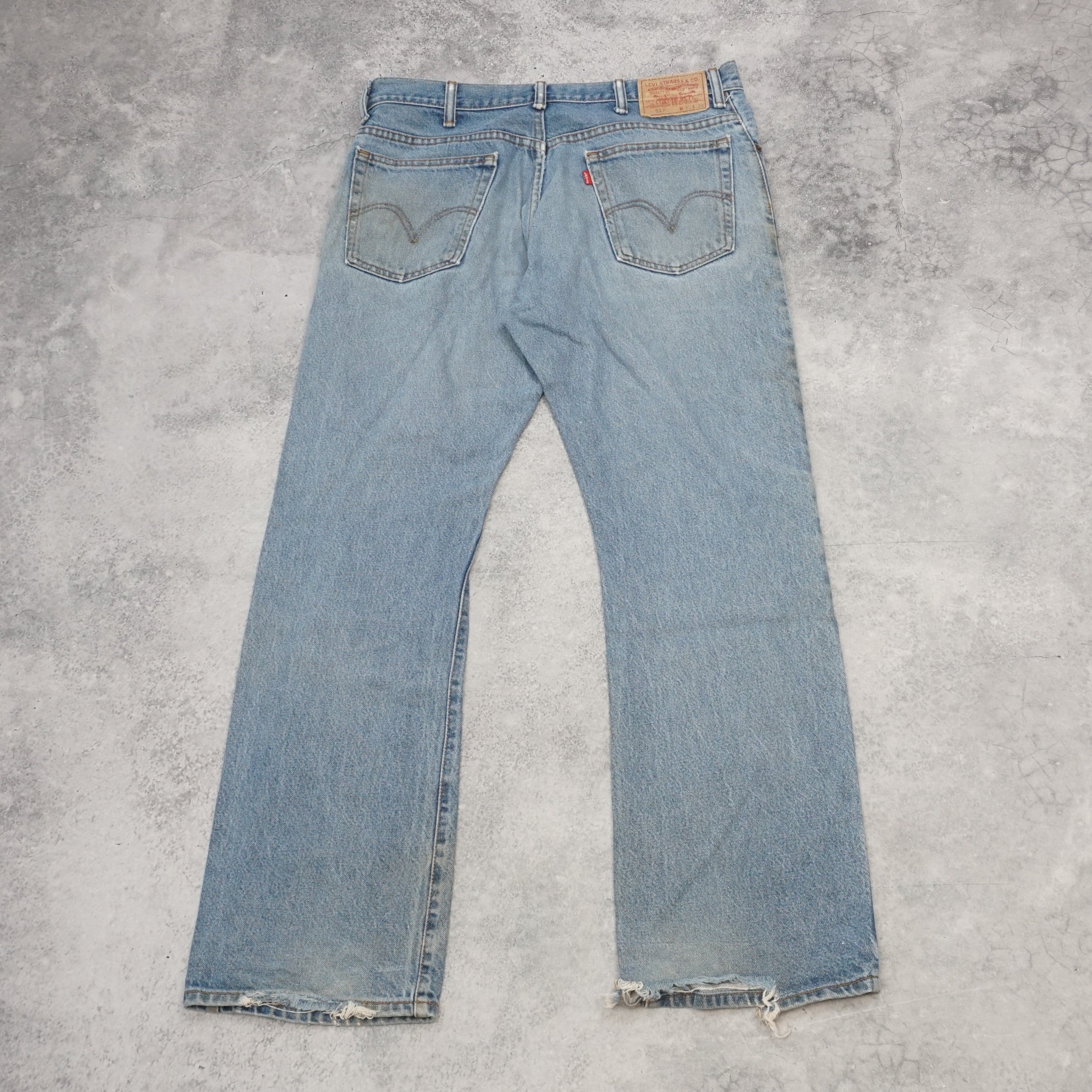 2000s Levi's 517 Boot Cut Distressed Jeans