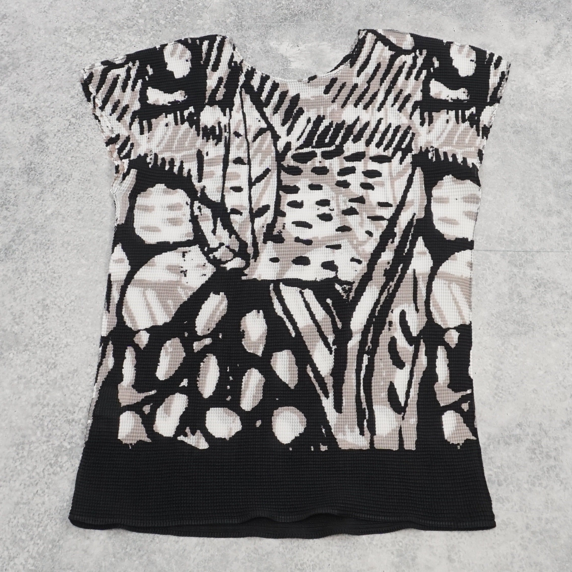 Issey Miyake Graphic Print Top Sleeveless