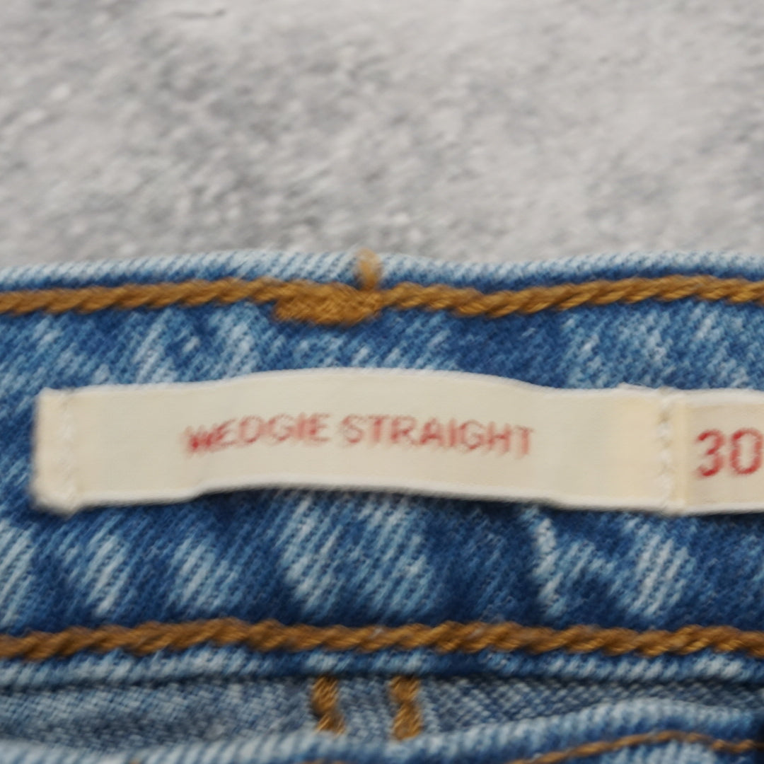 Levis Wedgie Straight Jeans
