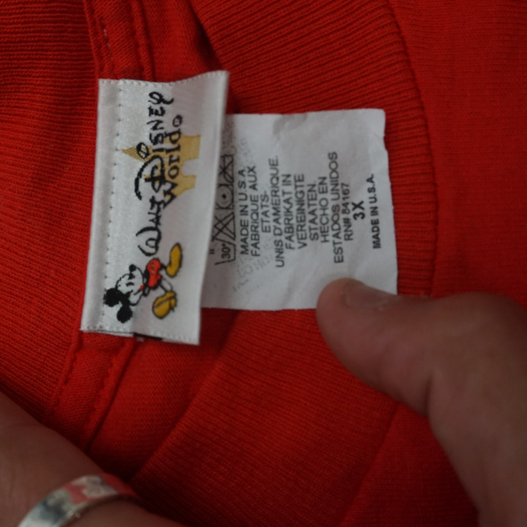 2000s Walt Disney Graphic T-Shirt