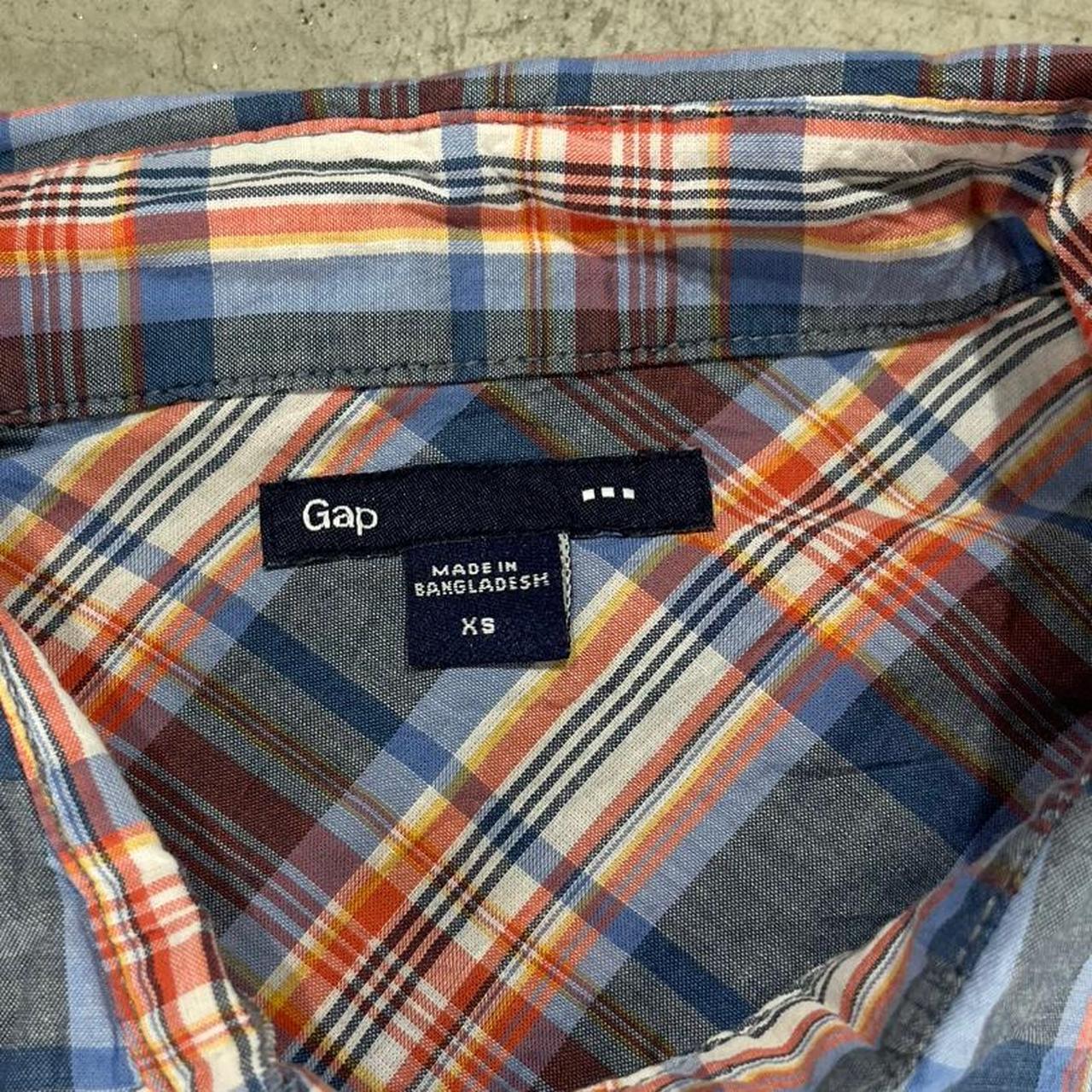 2000s Gap Short Sleeve Button Up