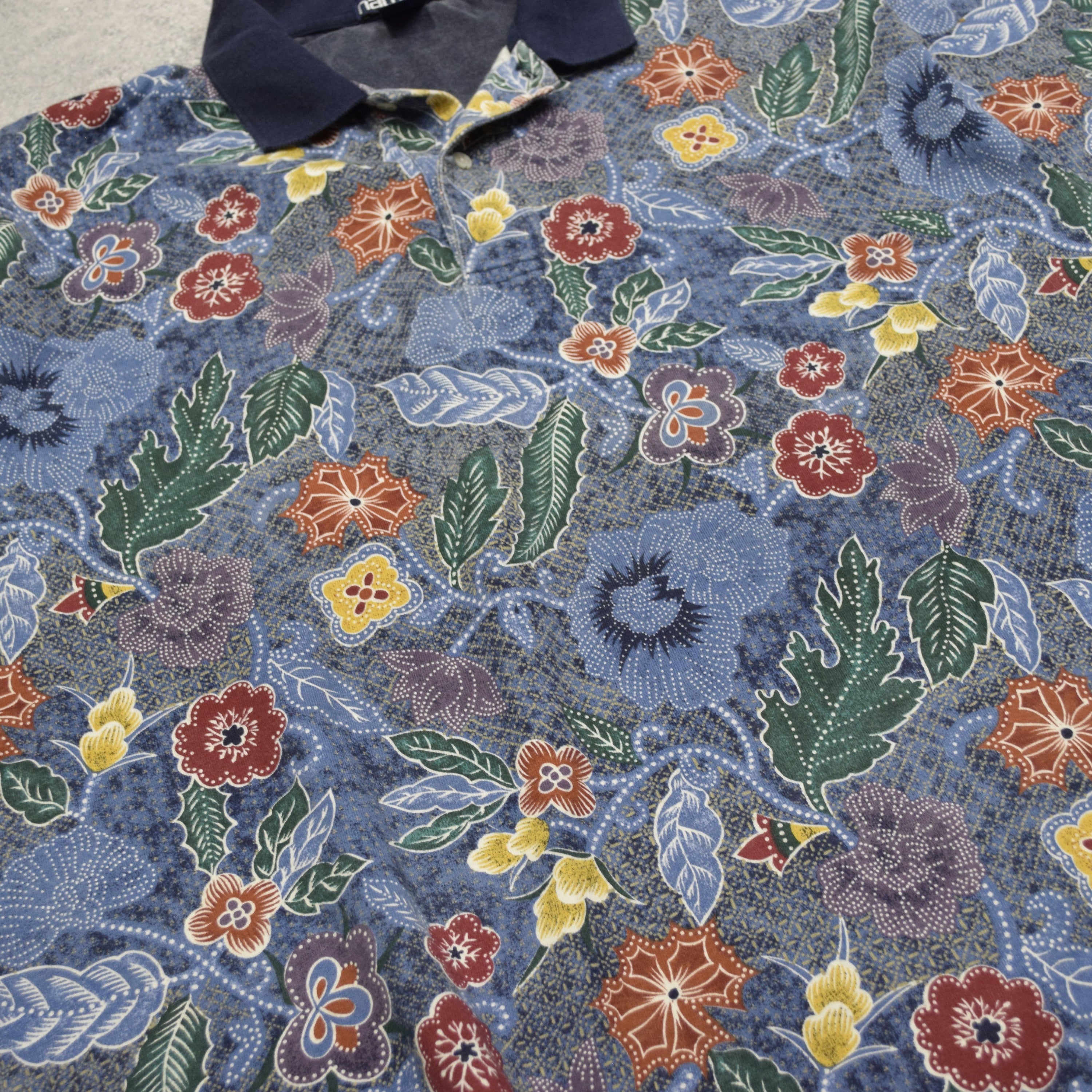 2000s Nautica Floral Patterned Polo