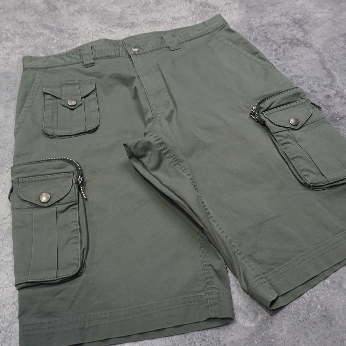 2000s Burberry Black Label Cargo Shorts
