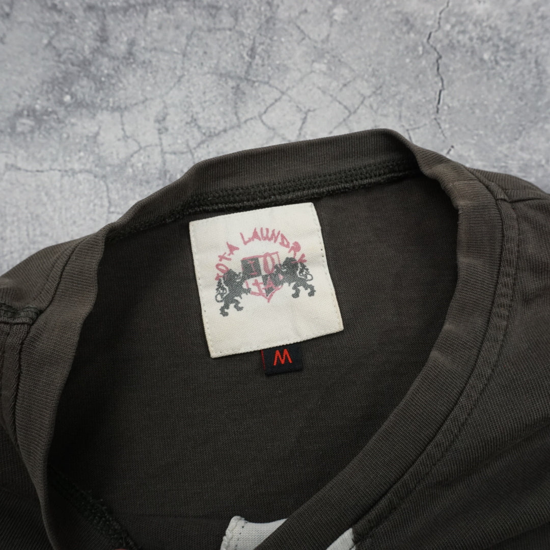 2000s Iota Laundry T-Shirt