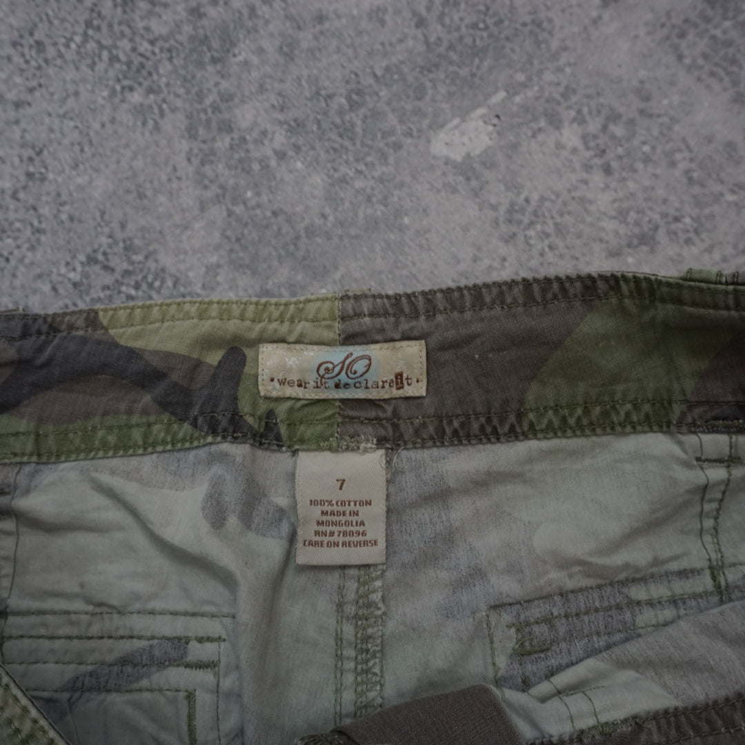 2000s Wear It Camo Cargo Pants