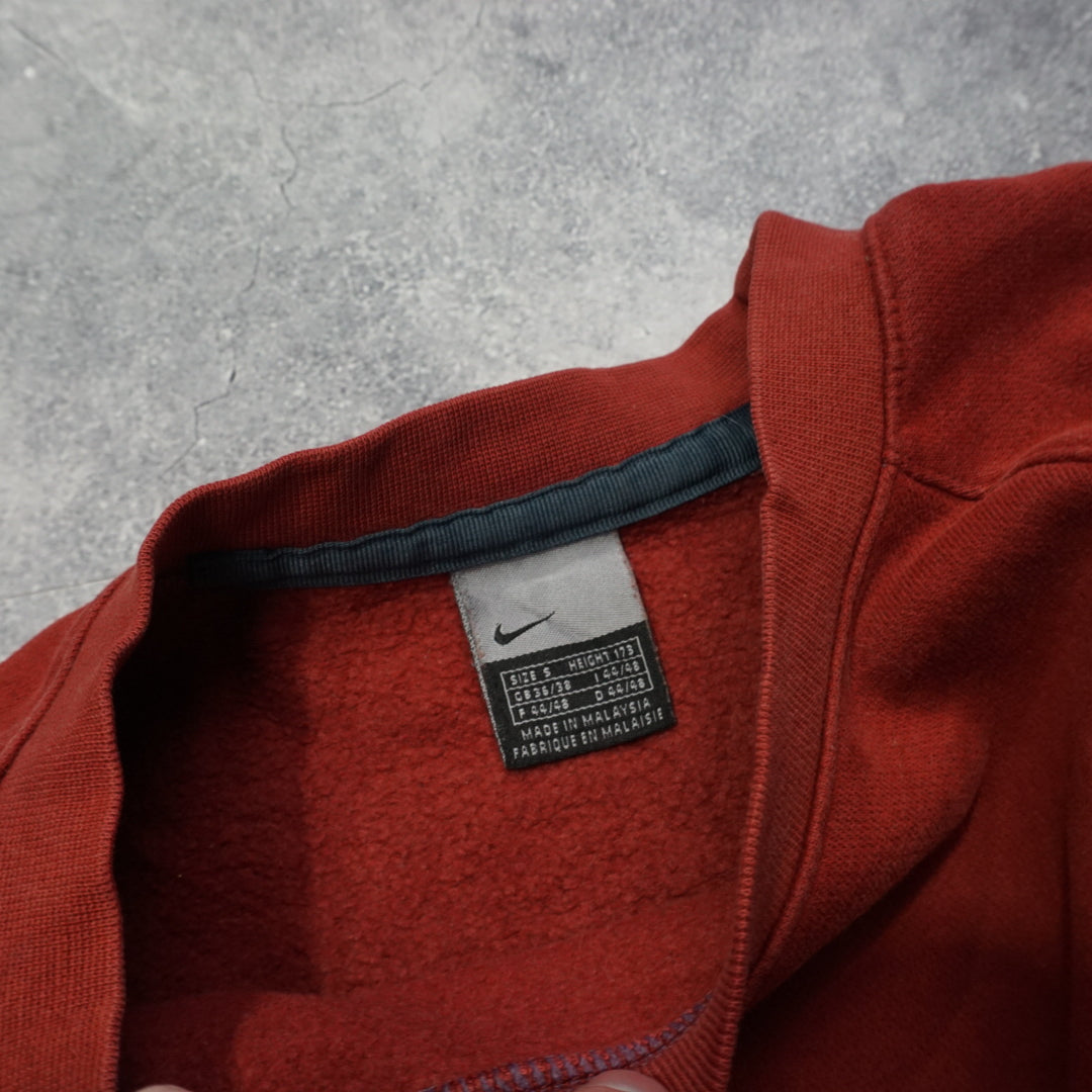 2000s Nike Sweater