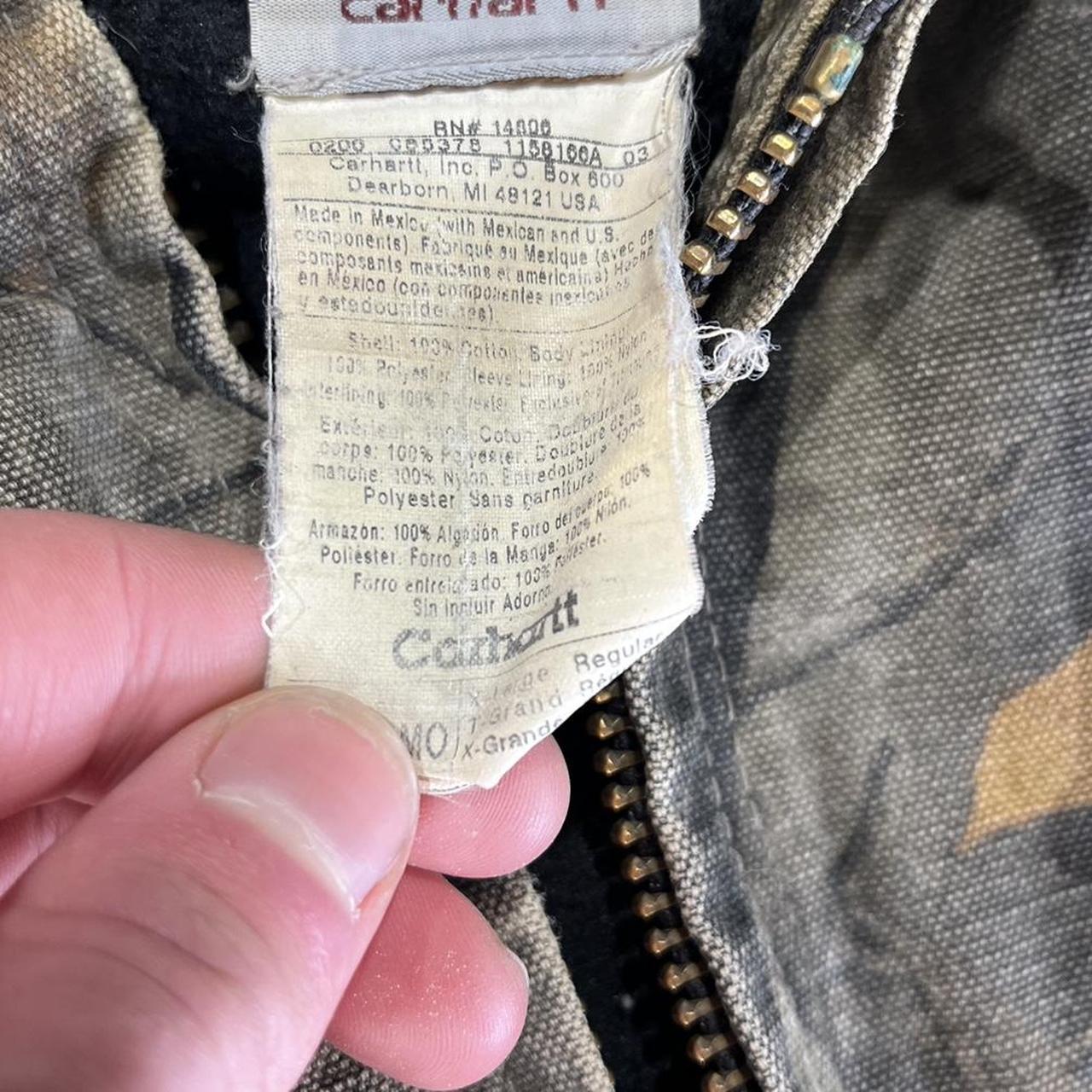 2000s Carhartt Camo Jacket