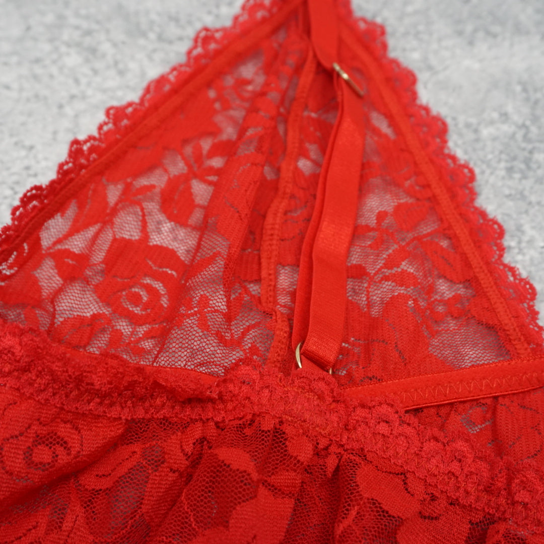 2000s Lace Floral Cami Top