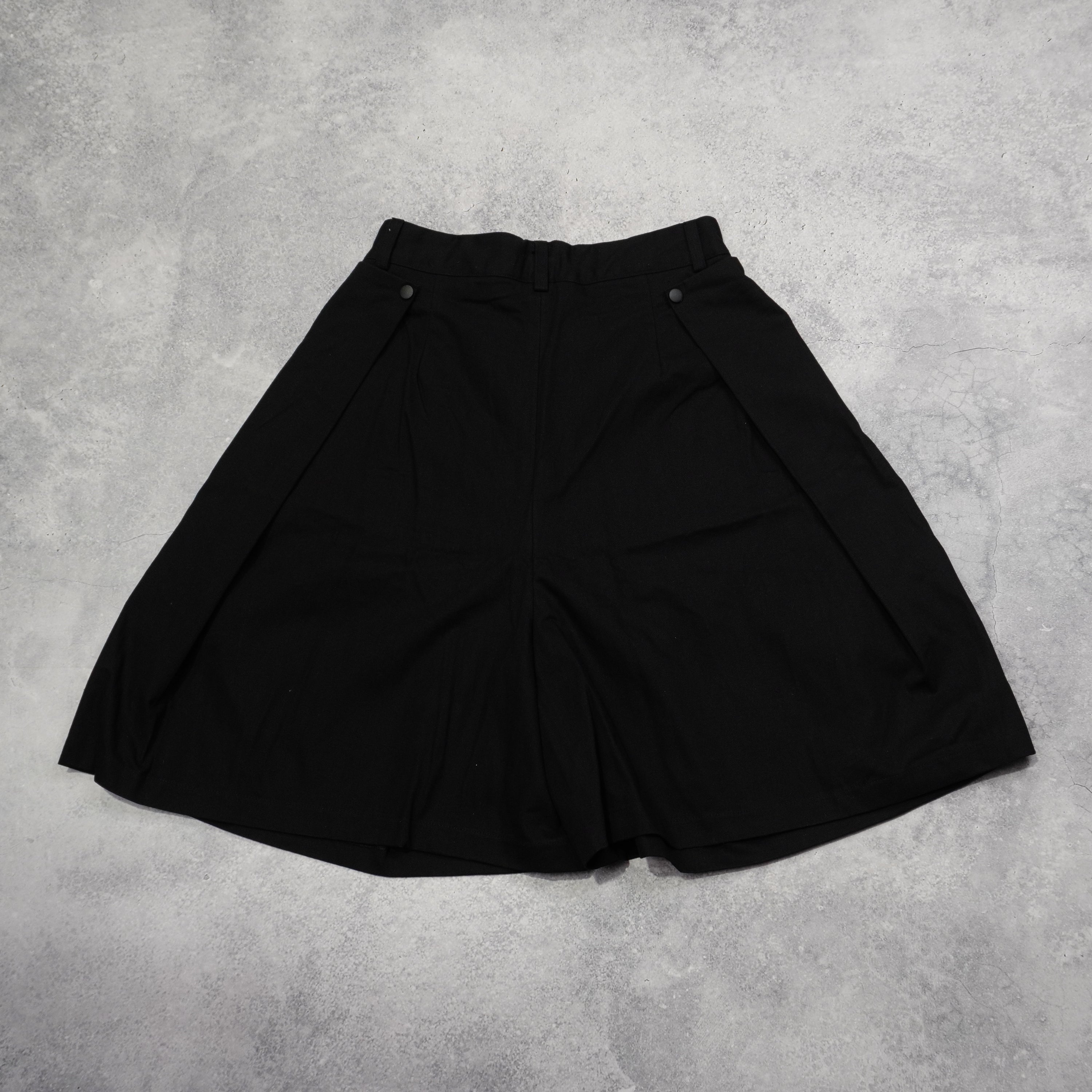 Modern Sgr.A+ Pleated Ultra Baggy Shorts