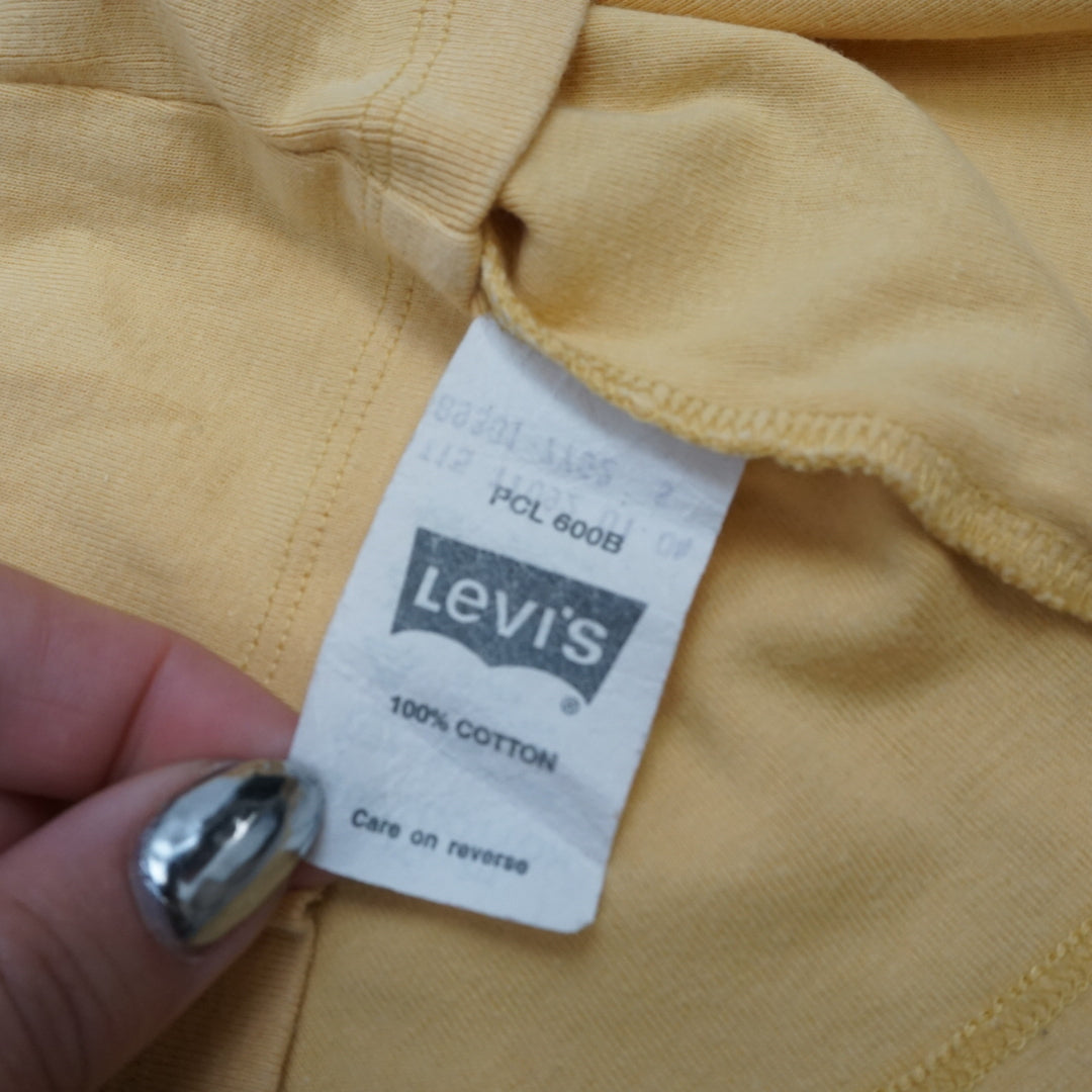 2000s Levi's The Original Jeans Graphic Baby T-Shirt