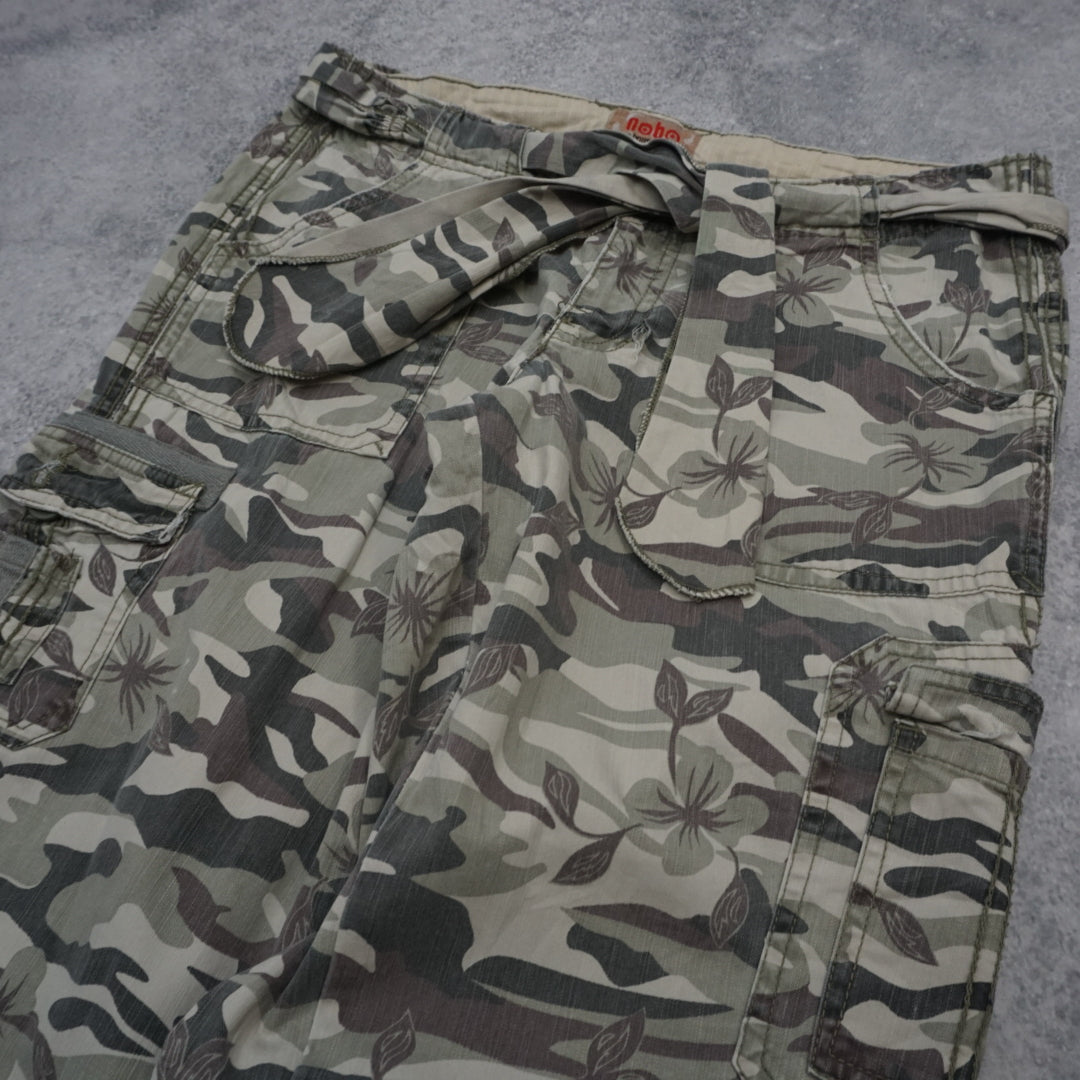 2000s No Boundaries Camo Cargo Pants