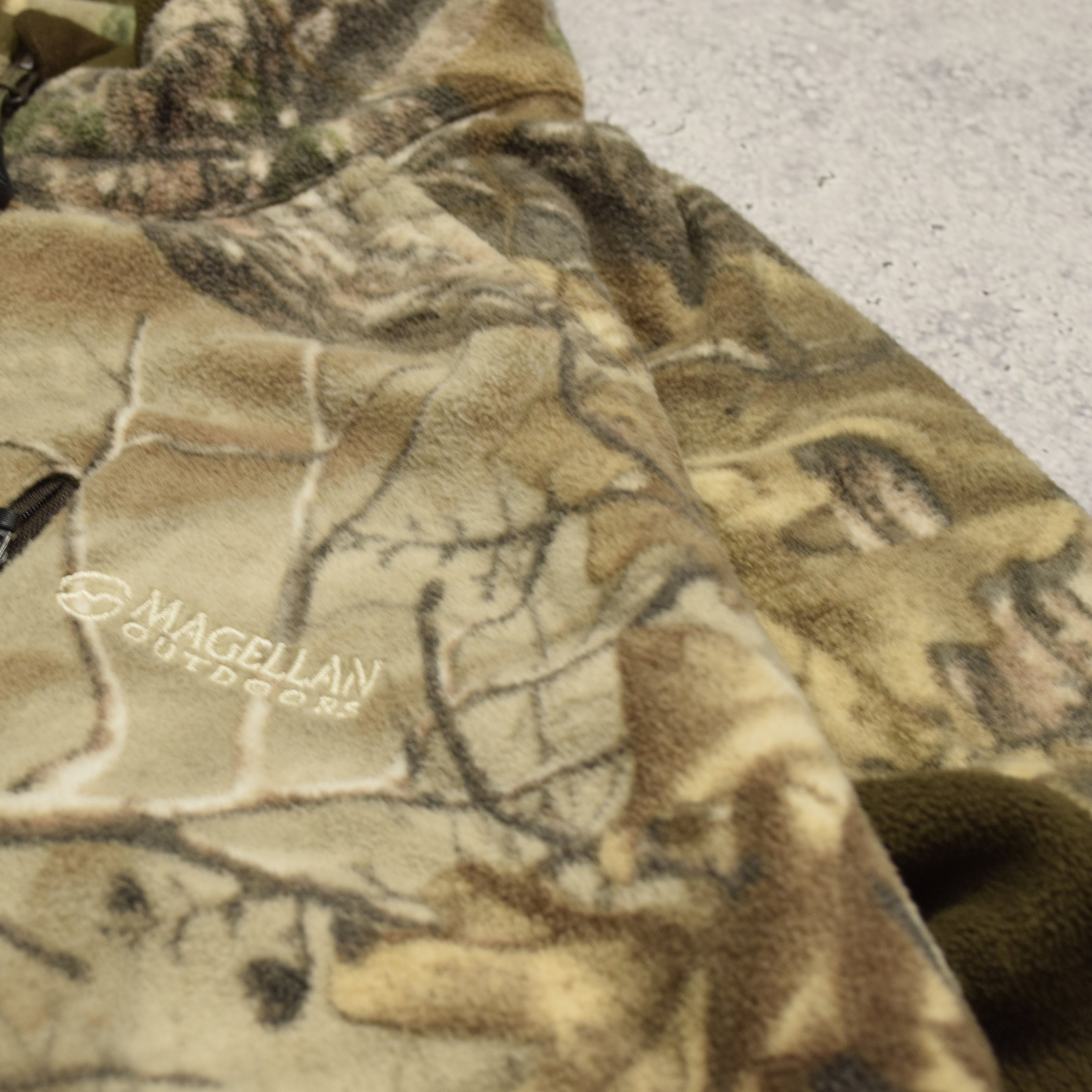 2000s Magellan Outdoor Camouflage Fleece