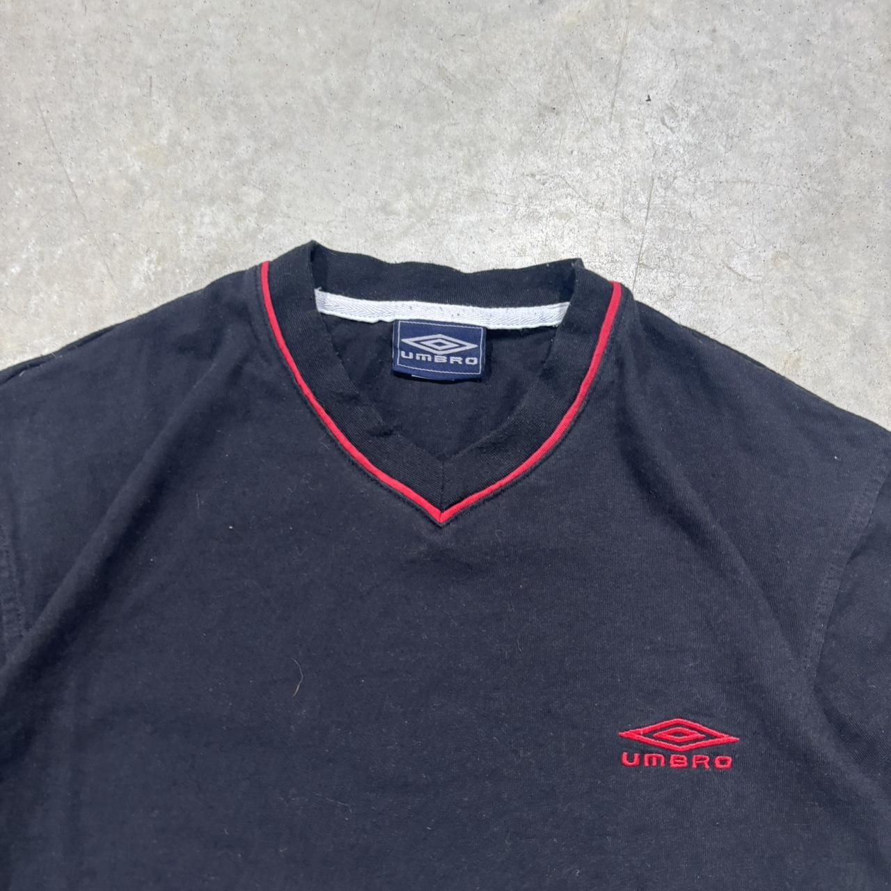 2000s Umbro V Neck T-Shirt