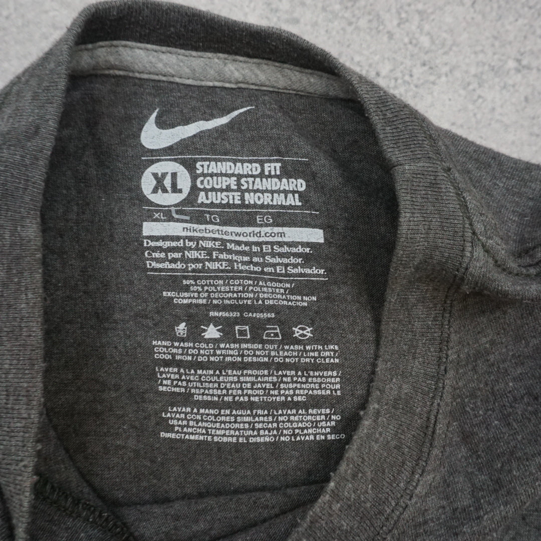 Nike Standard Fit Swoosh T-Shirt