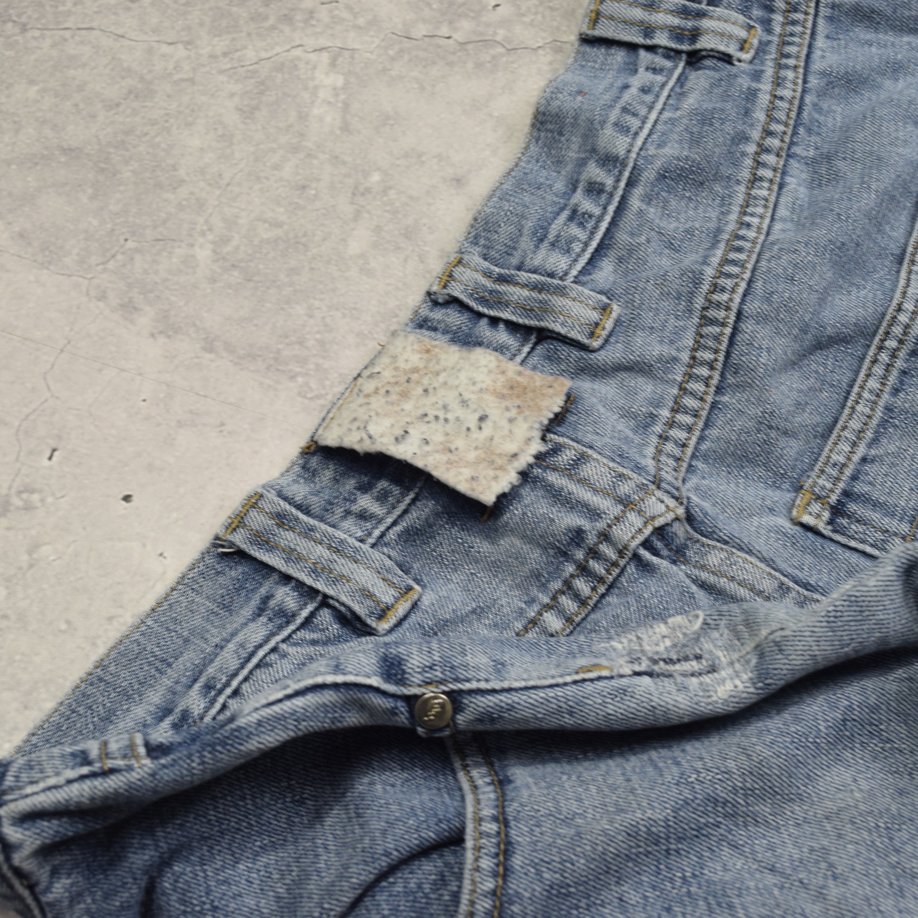 90s Hedz-Up  Distressed Relaxed Fit Jeans