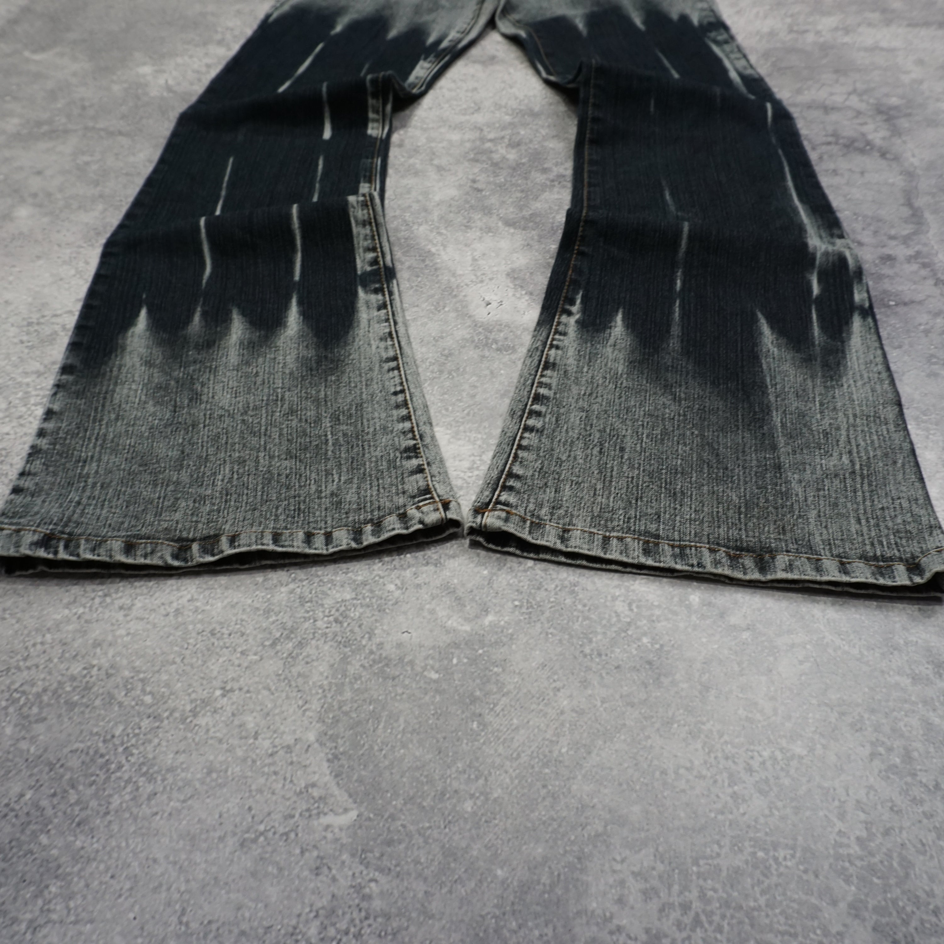 The Ican Jeans Wide Leg Flared Jeans