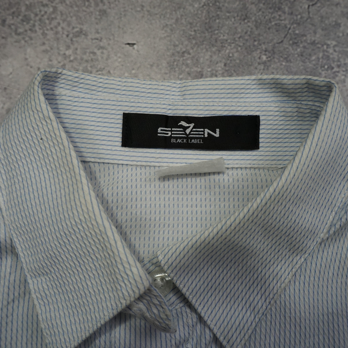 2000s Seven Button Up