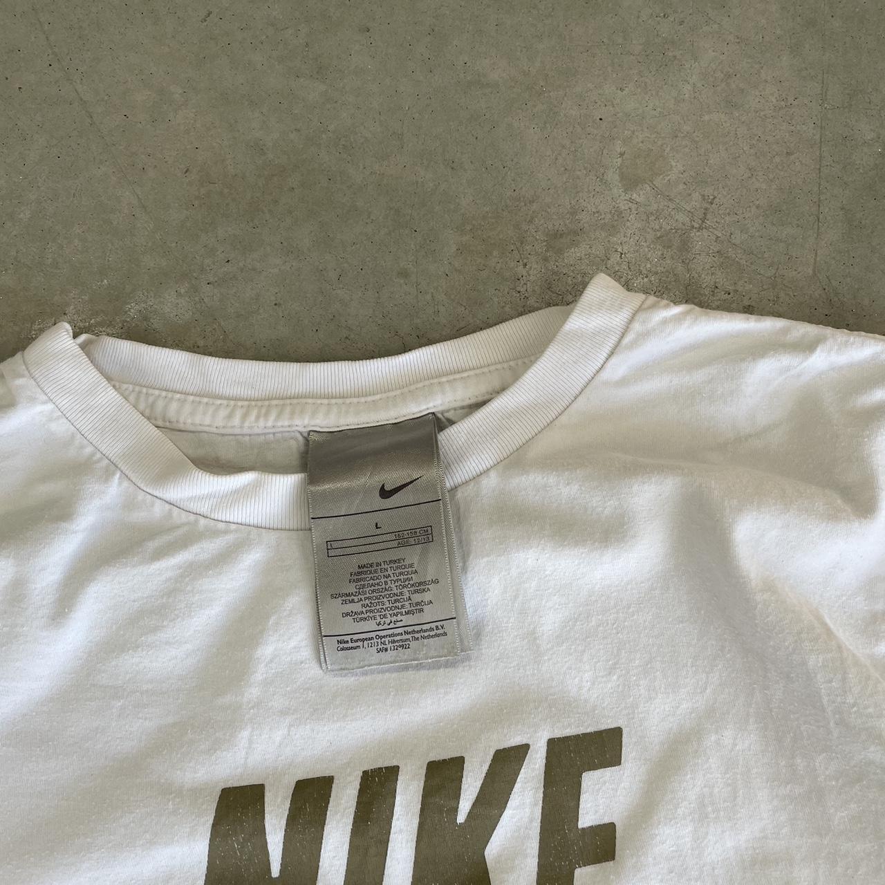 2000s Niketee Graphic T-Shirt
