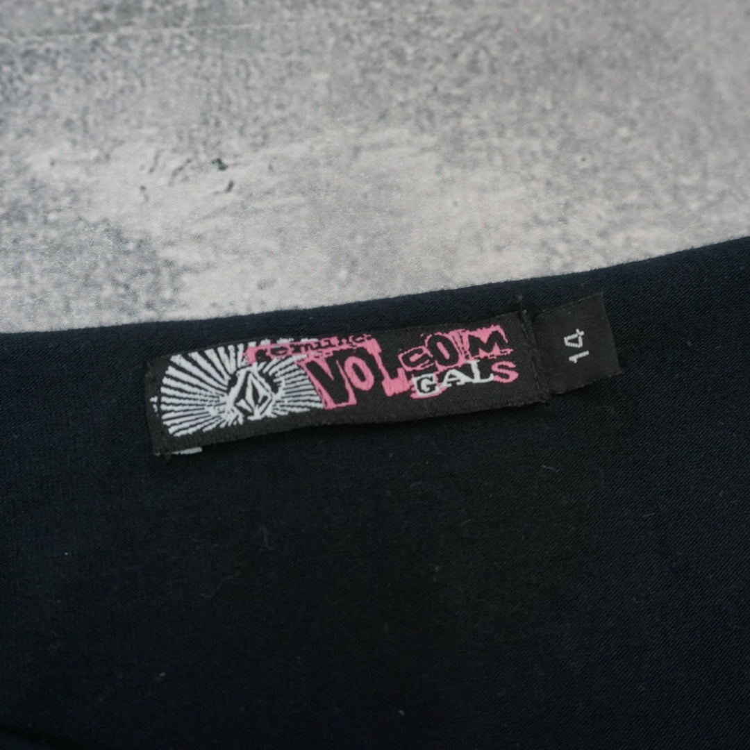 2000s Volcom Gals Star Graphic Top Long Sleeve