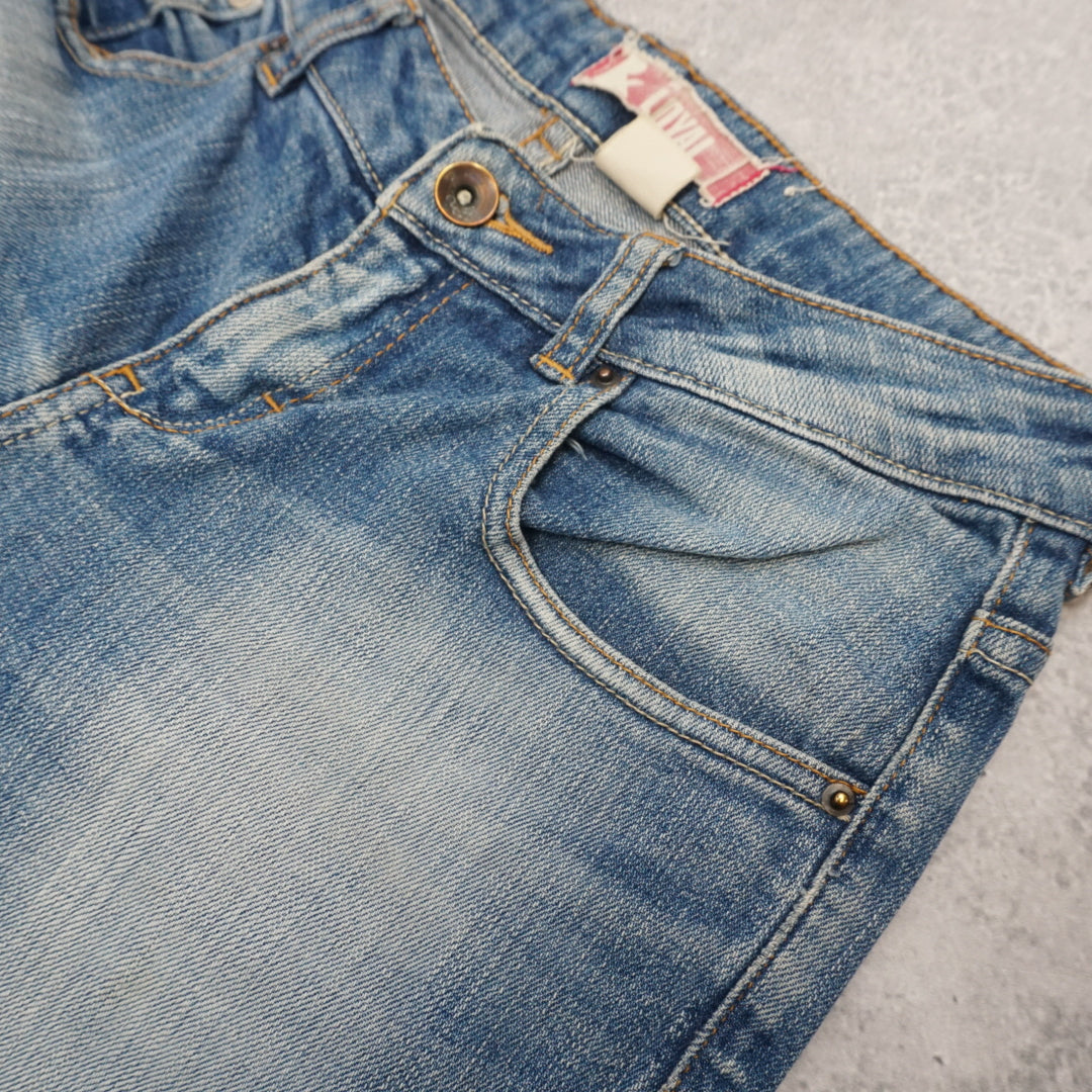 2000s Loyal Distressed Straight Leg Jeans