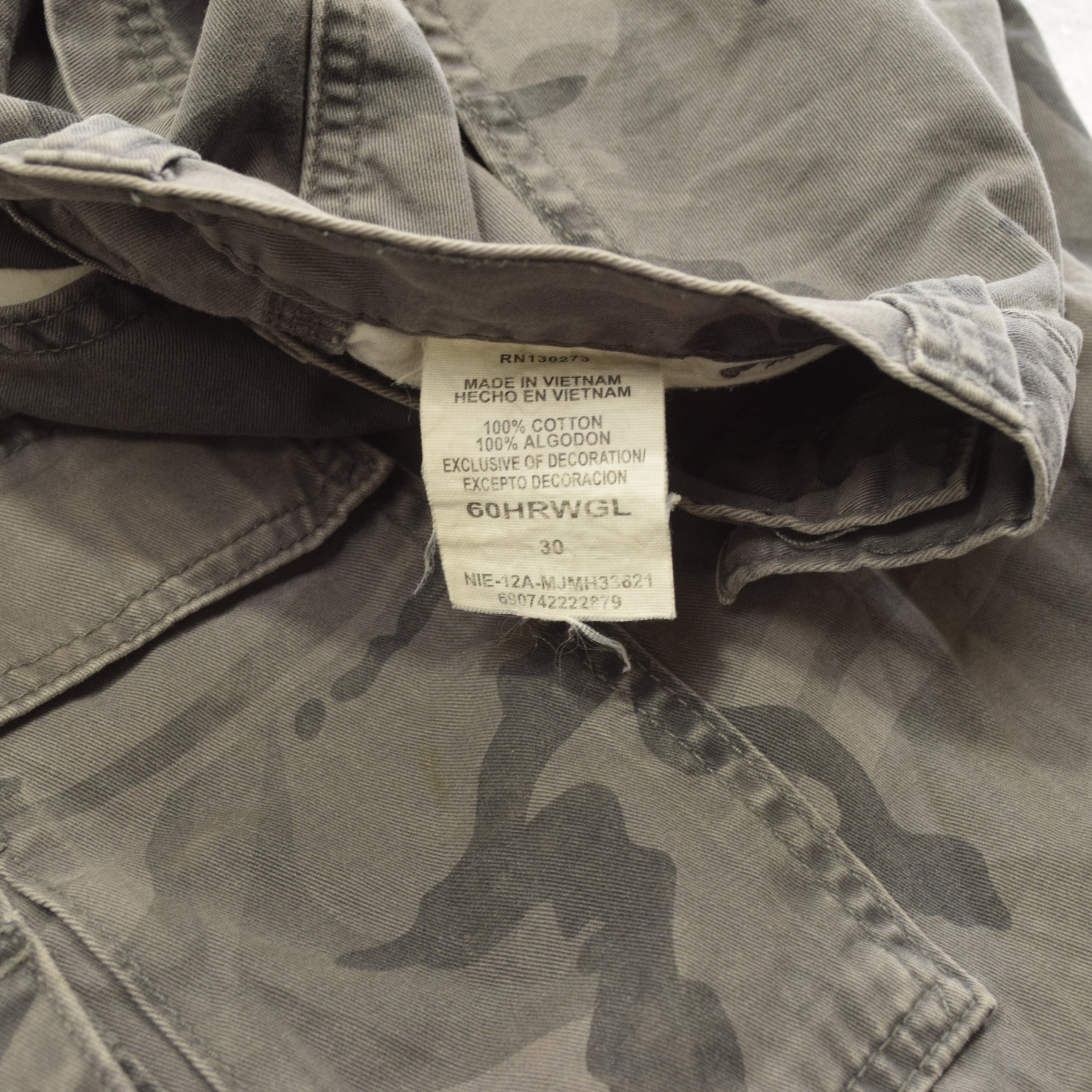 2000s Wrangler Camo Utility Cargo Shorts