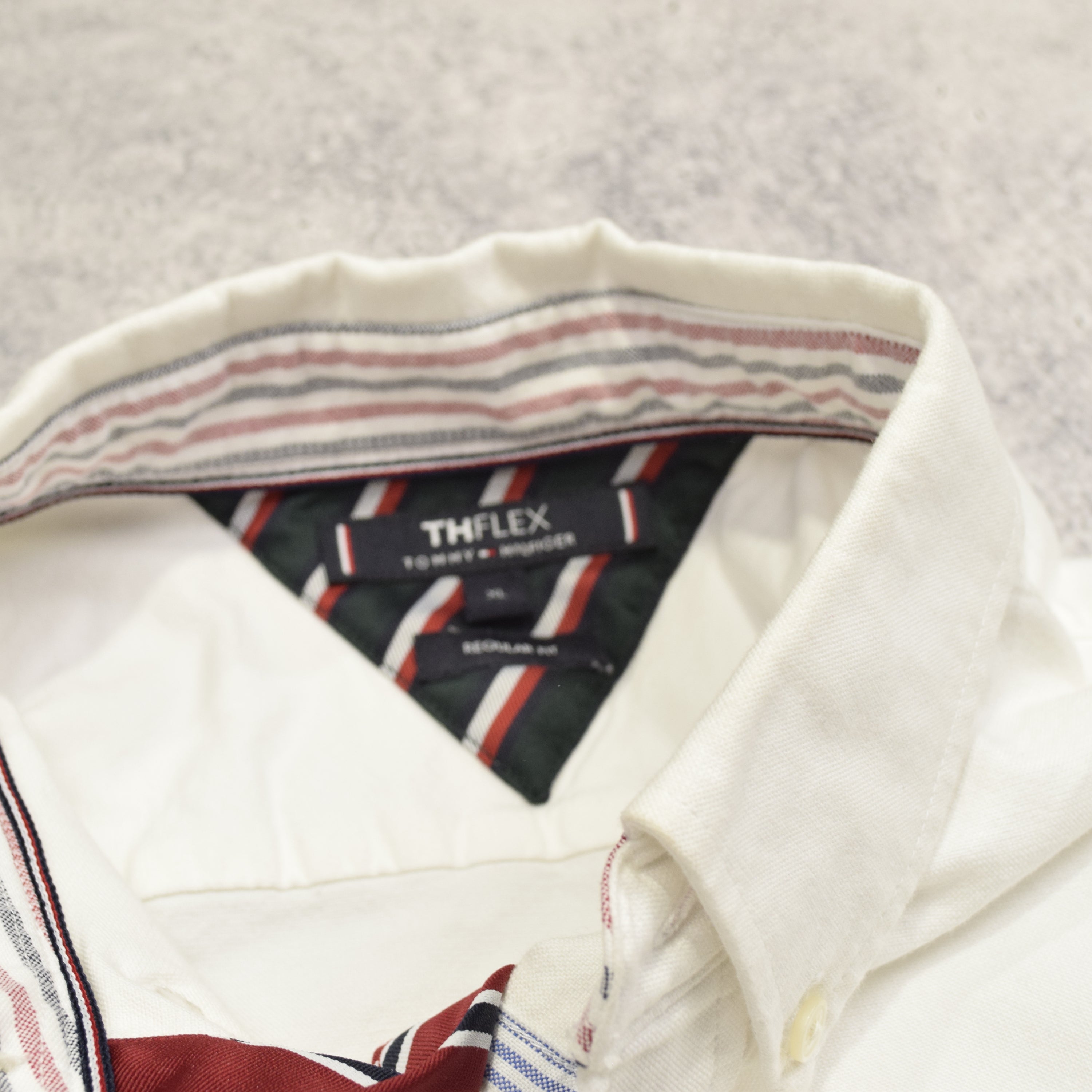 2000s Tommy Hilfiger THflex Button Up