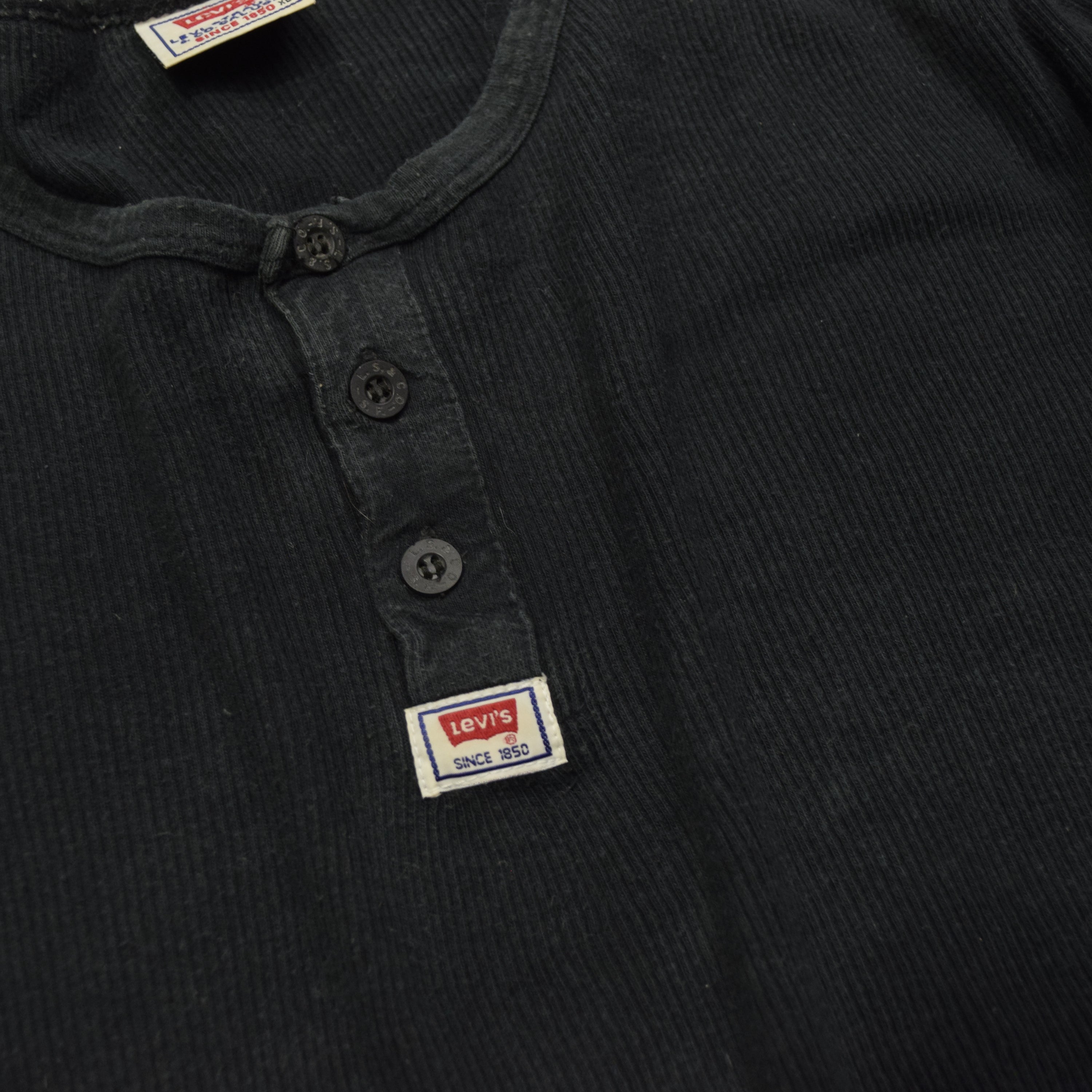2000s Levi's Henley T-Shirt