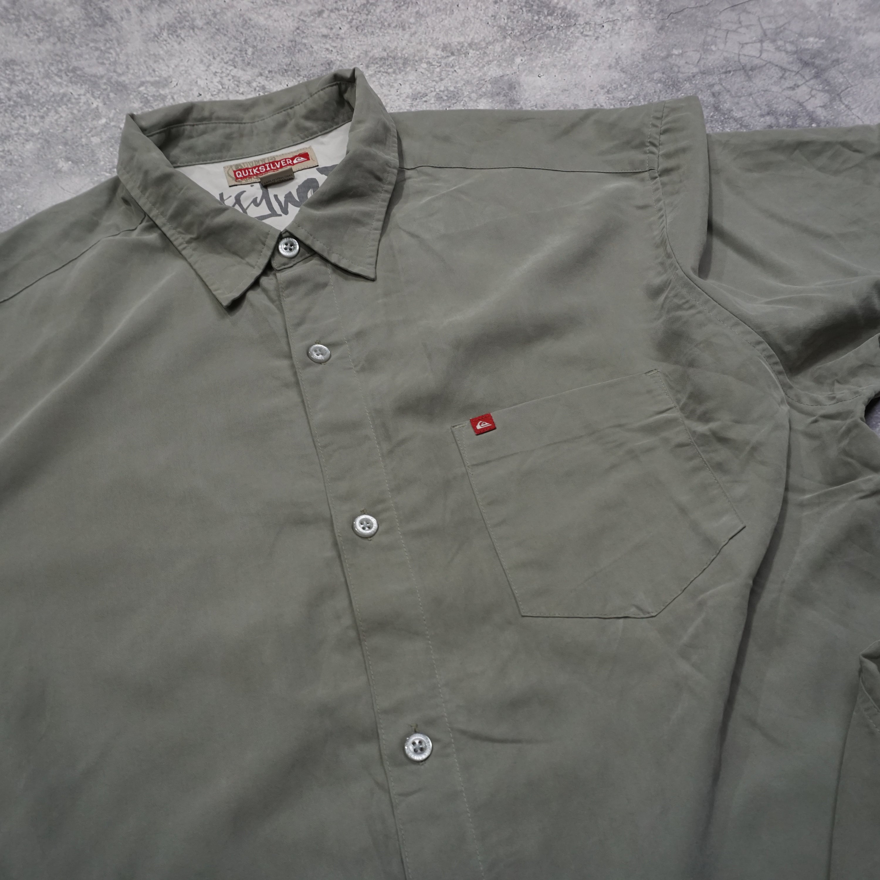 2000s Quiksilver Button Up Shirt
