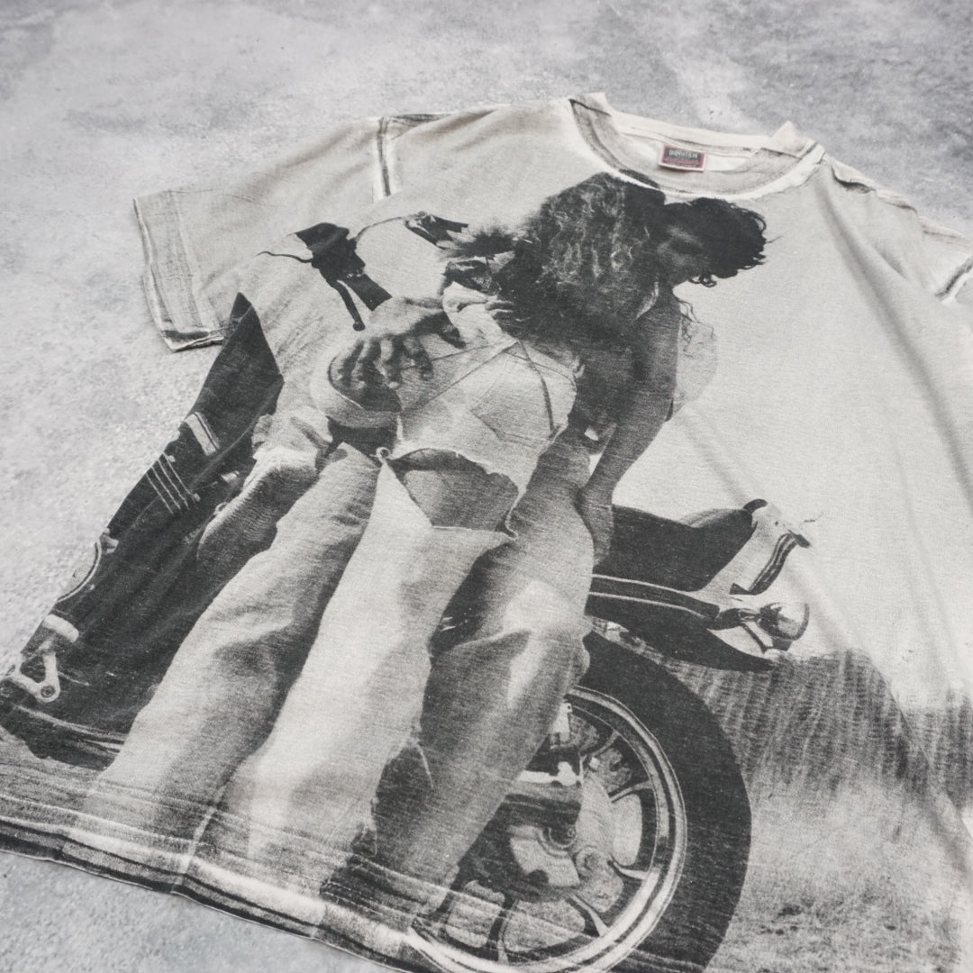 2000s Sunset B-O Graphic T-Shirt