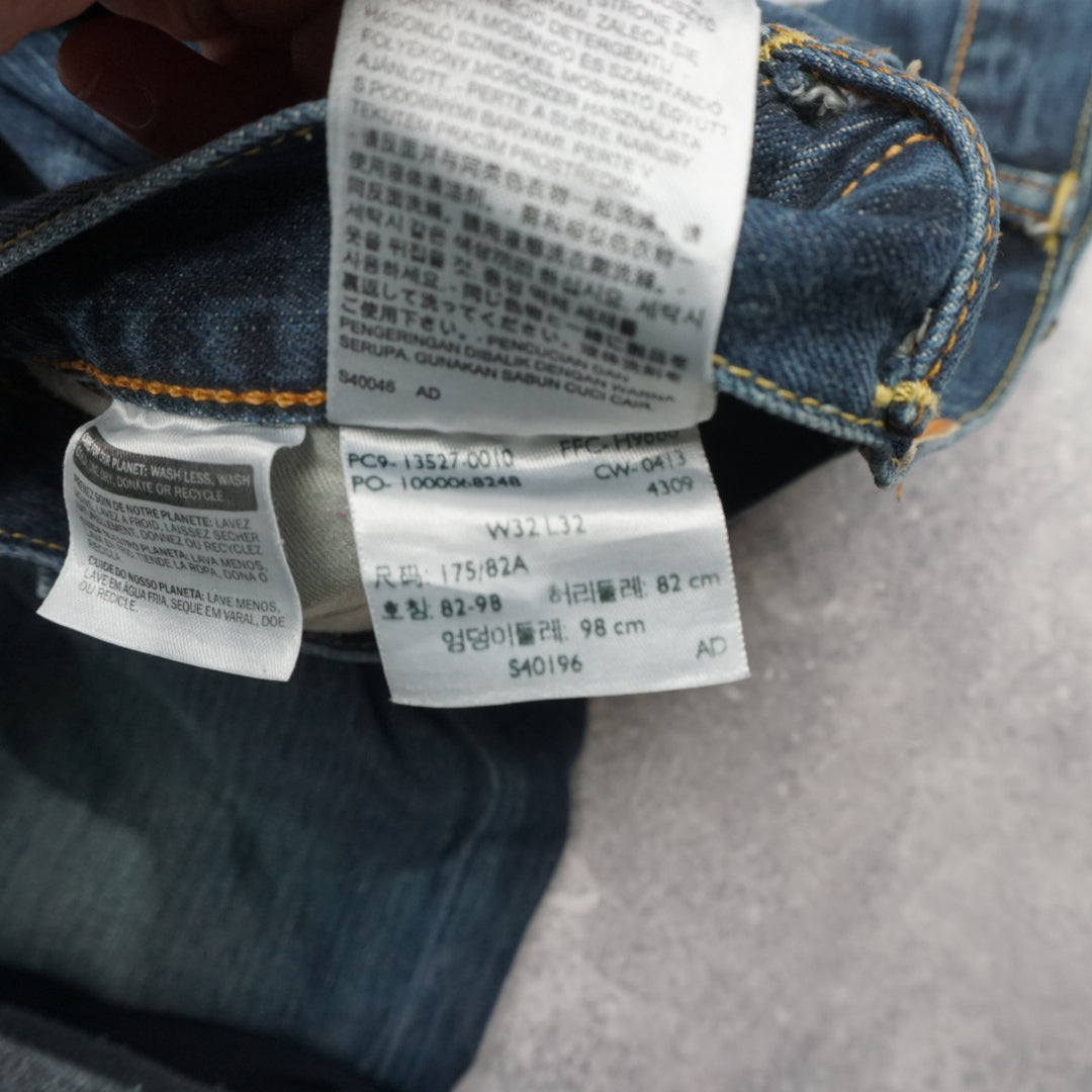 2000s Levi Strauss & Co. 527 Jeans