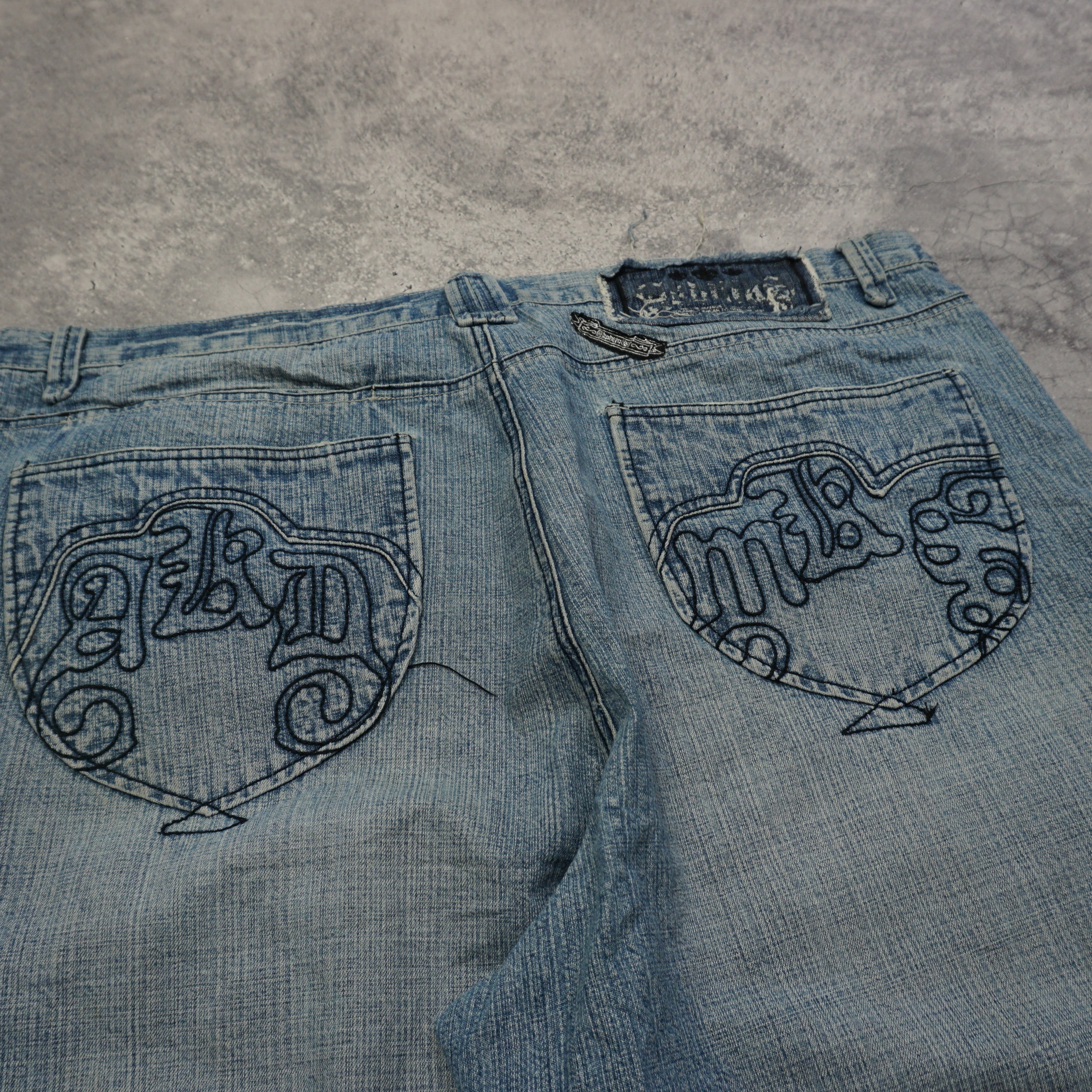 2000s Akedemiks Graphic Embroidered Shorts