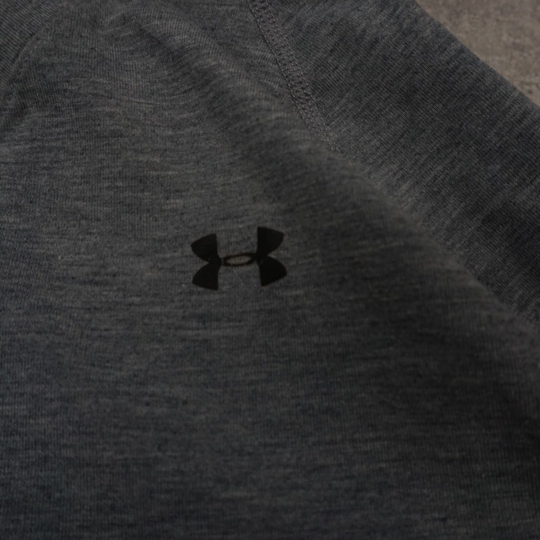 Under Armour Top