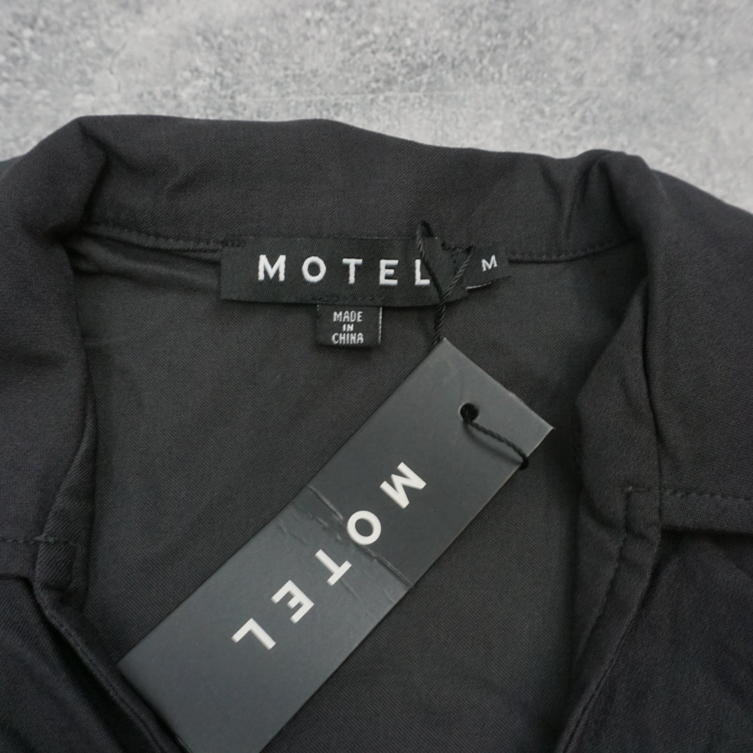 Motel Button Up