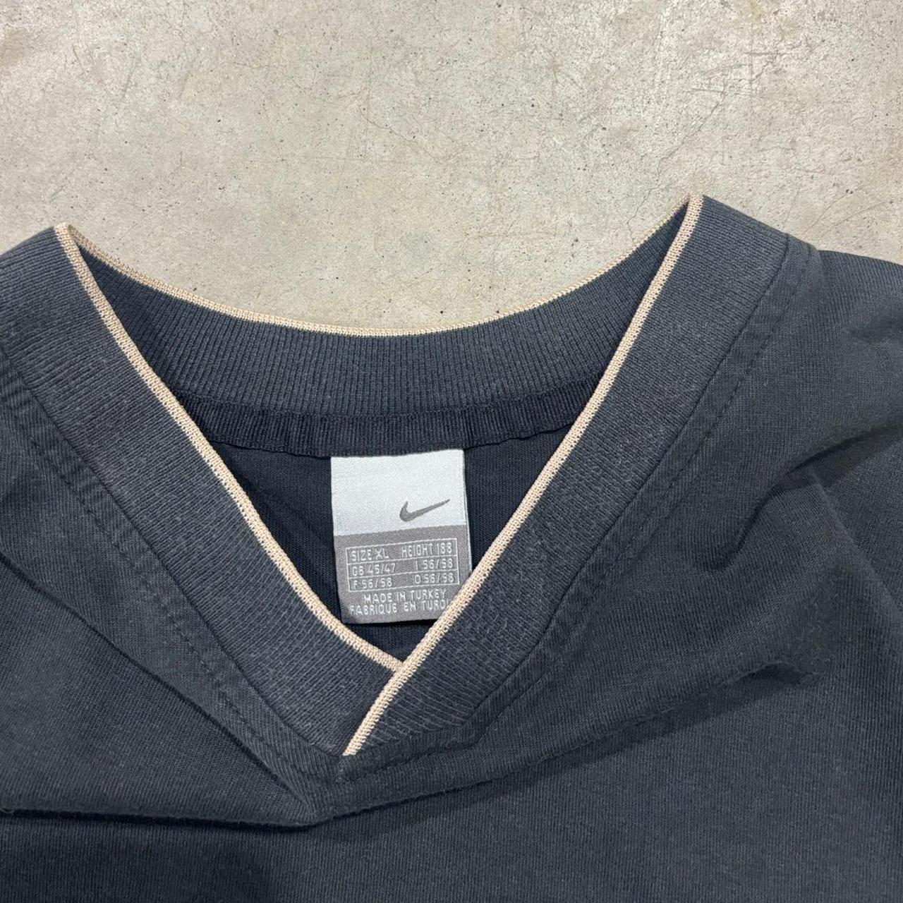 2000s Nike V Neck T-Shirt