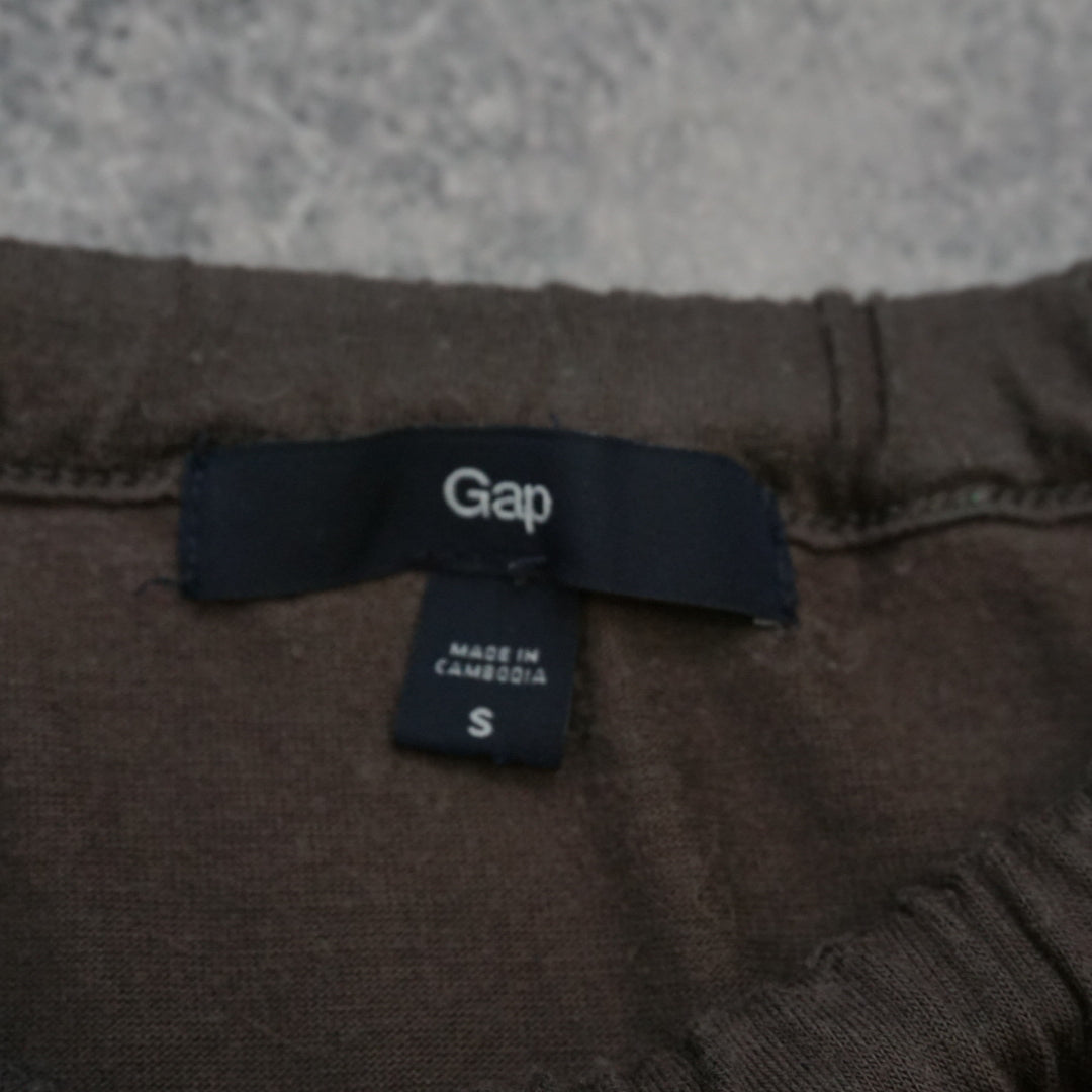 Gap Fitted Side-Button Top