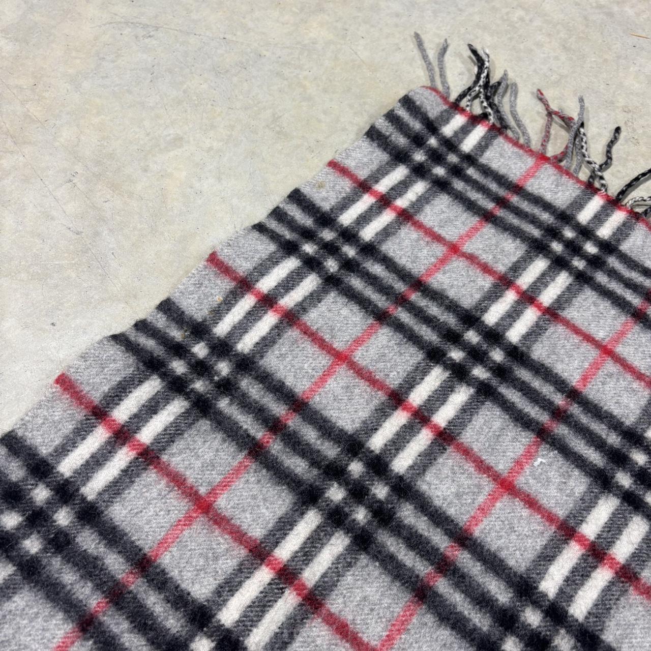 90s Burberrys Plaid Scarf