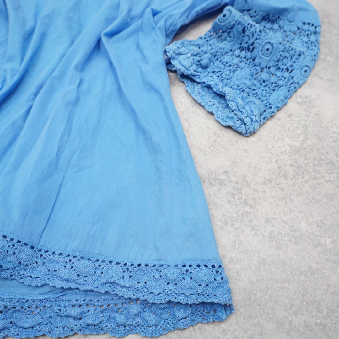 2000s Agenda Flare Sleeve Crochet Top