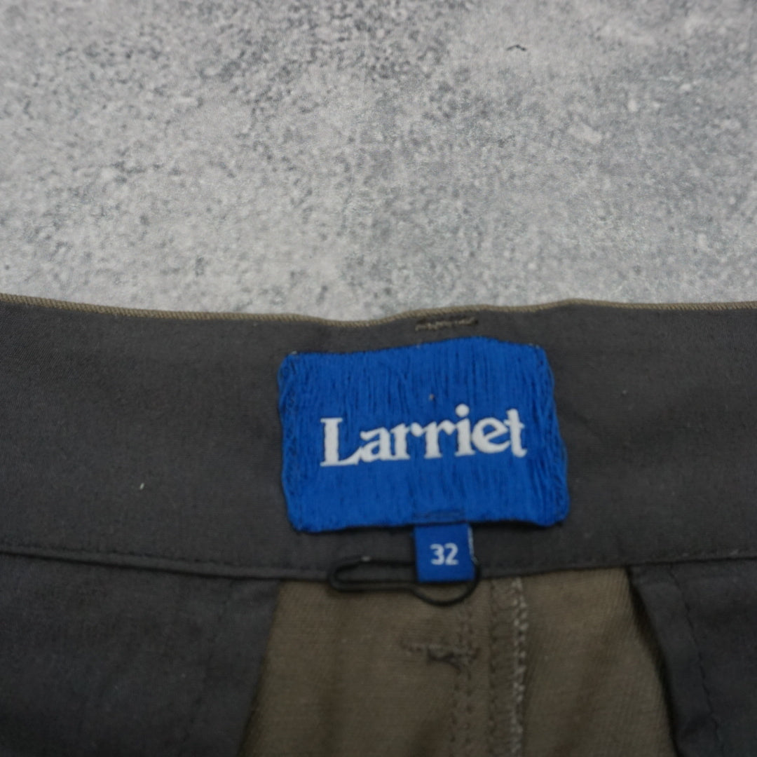 Larriet Pleated Chino Shorts