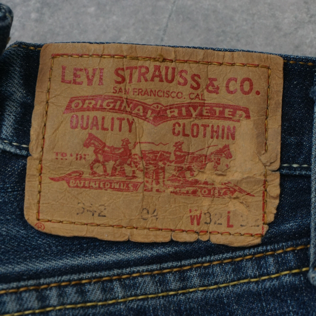 2000s Levi's Bootcut dark wash Jeans