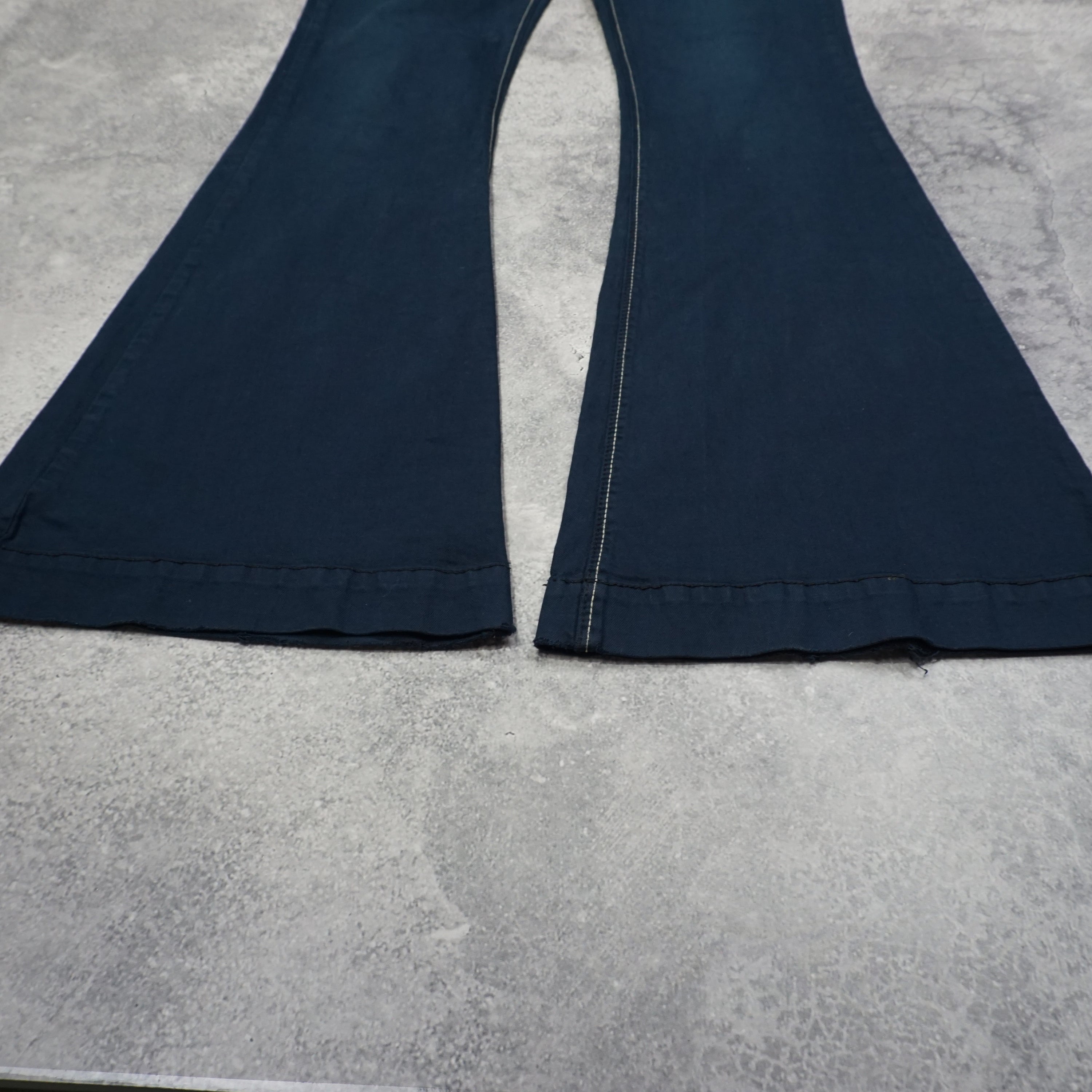 2000s Unbranded Flared Jeans