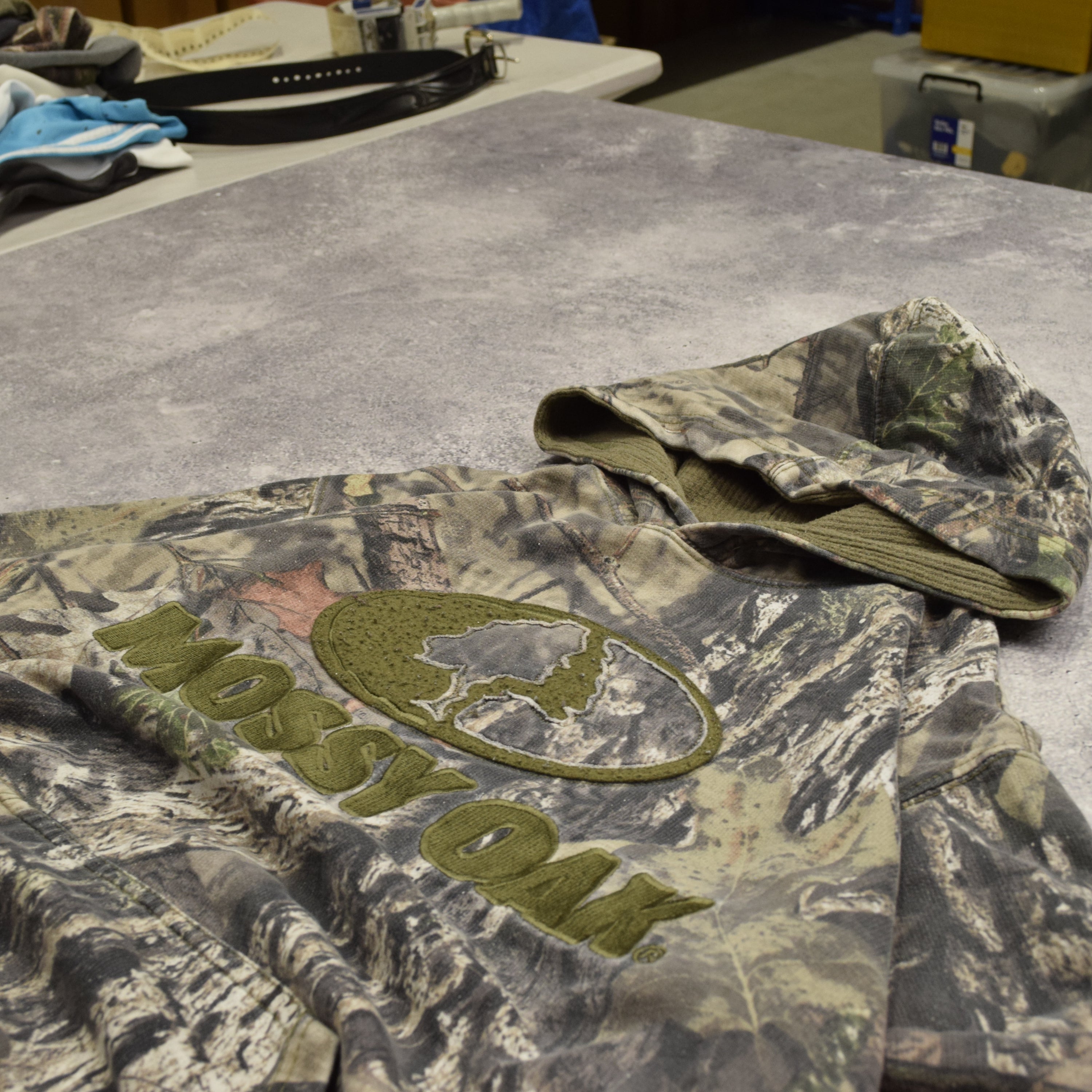 2000s Mossy Oak Real Tree Hoodie